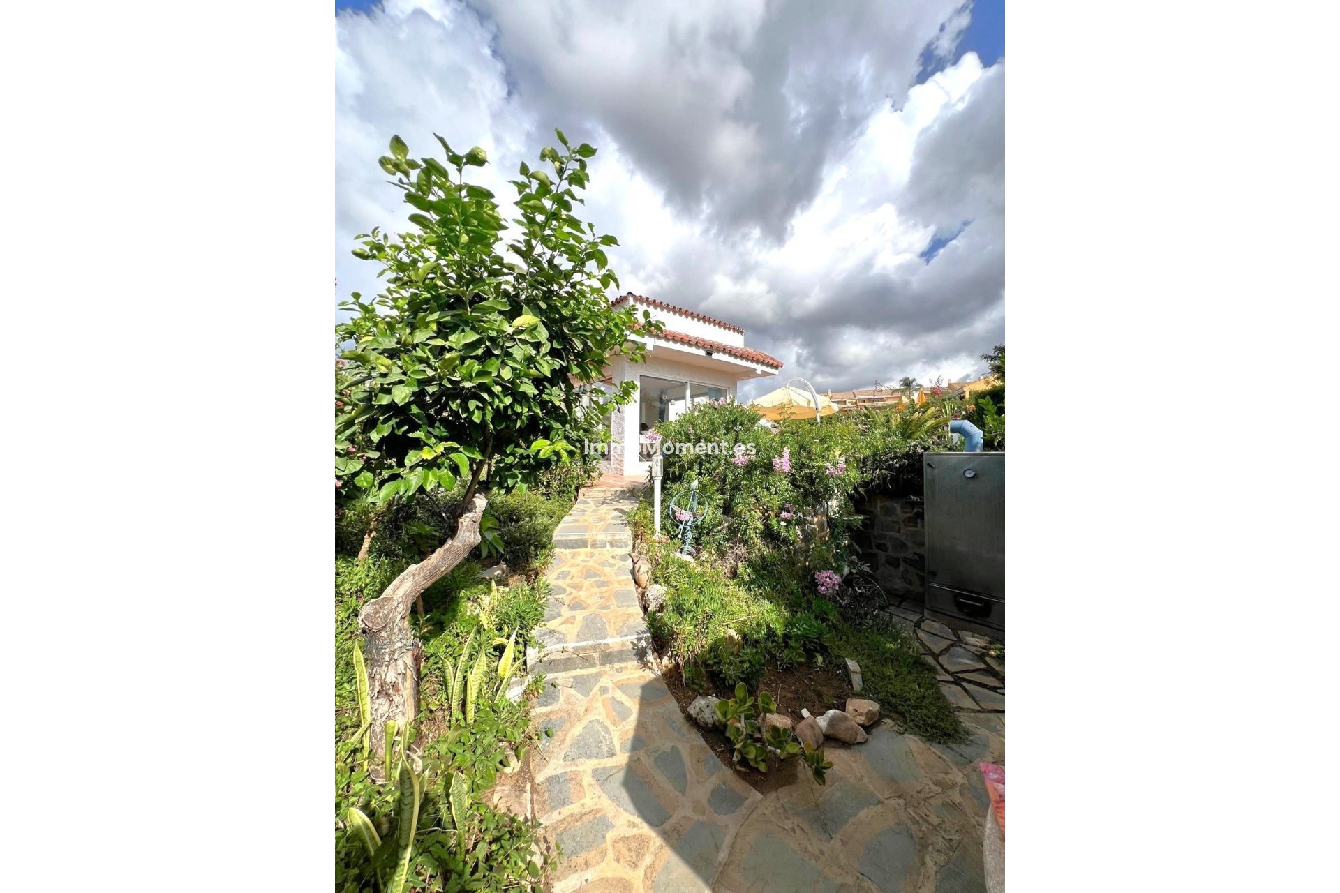 Resale - Villa - Marbella - Costabella