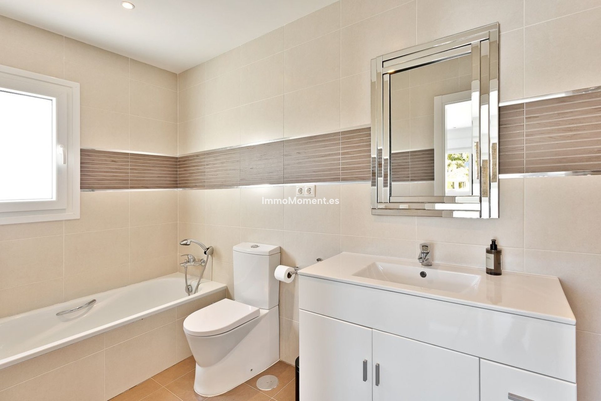 Resale - Villa - Marbella - El Rosario