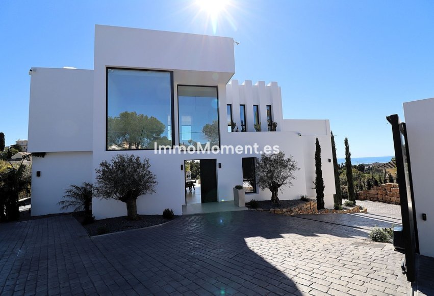 Resale - Villa - Marbella - Elviria
