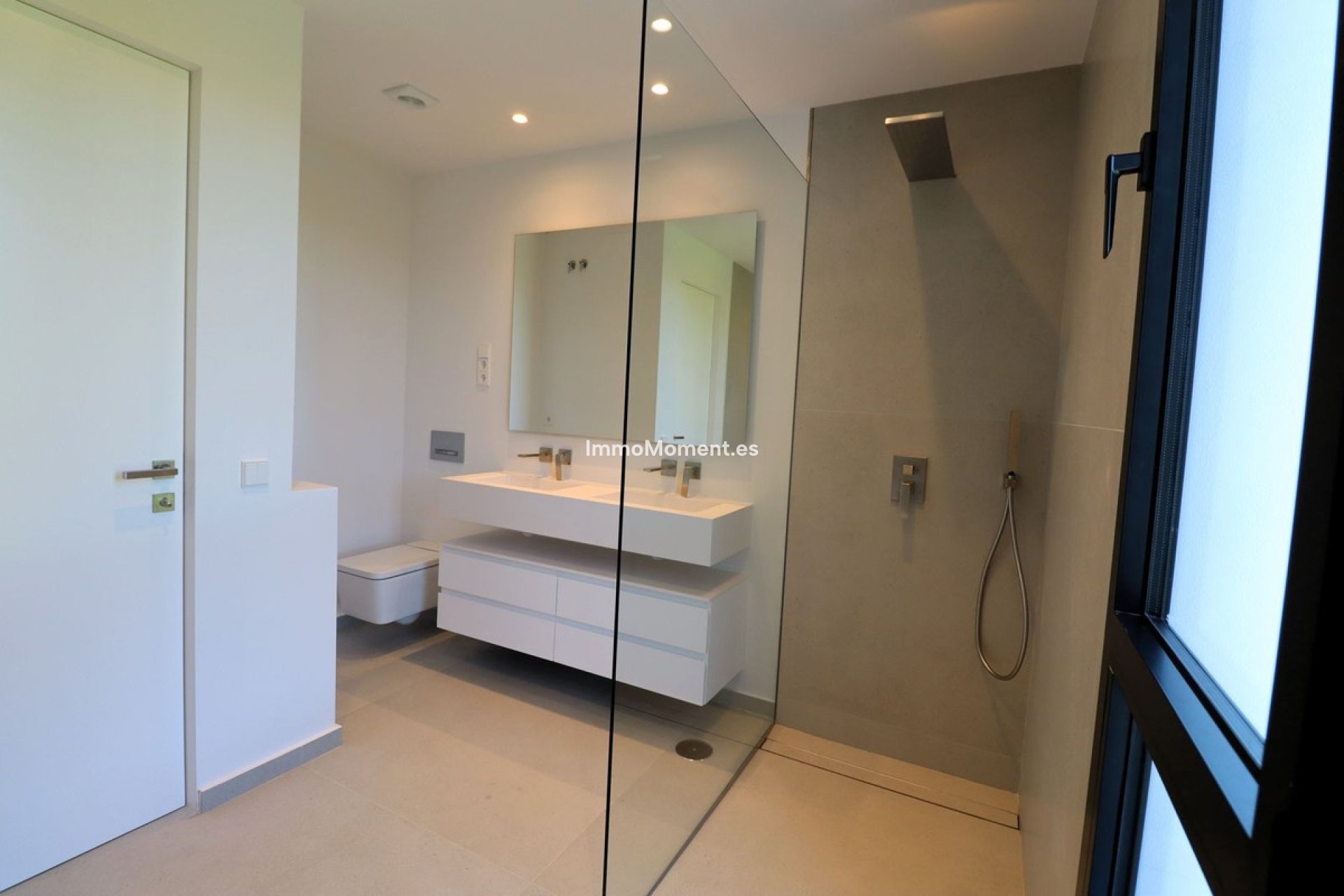 Resale - Villa - Marbella - Elviria