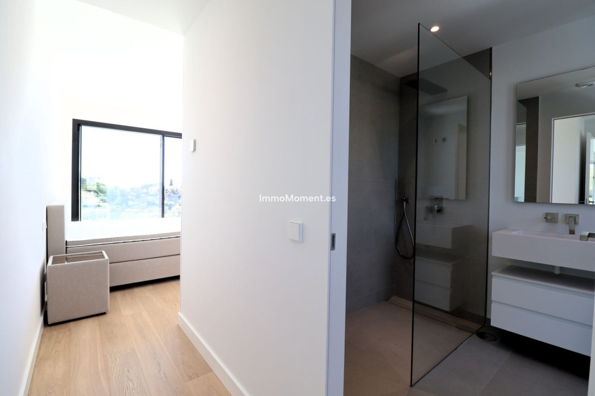 Resale - Villa - Marbella - Elviria