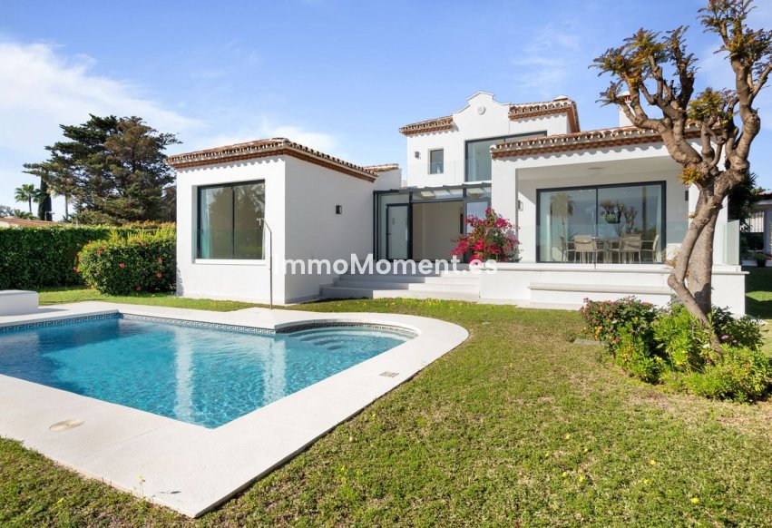 Resale - Villa - Marbella - Elviria