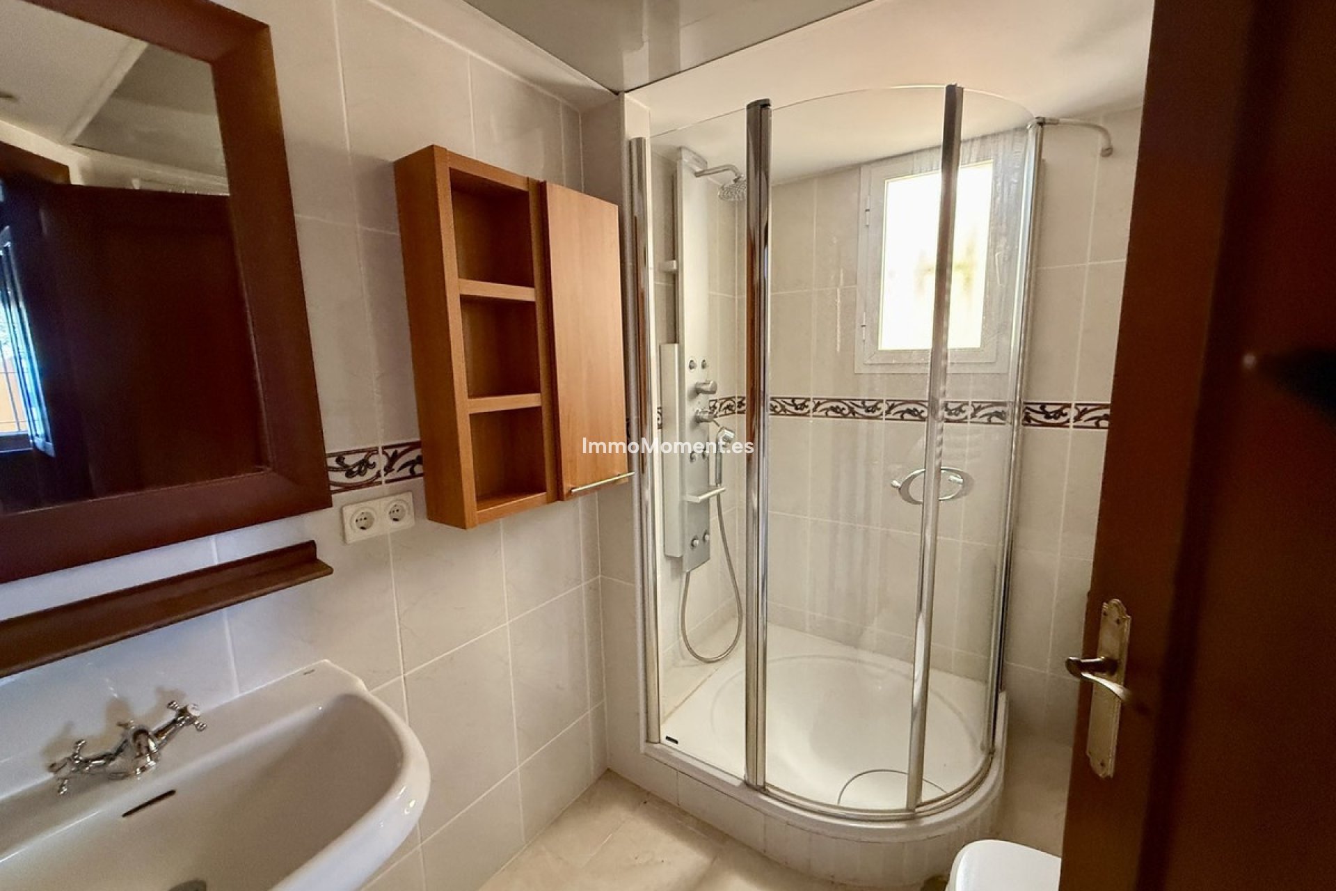 Resale - Villa - Marbella - Elviria