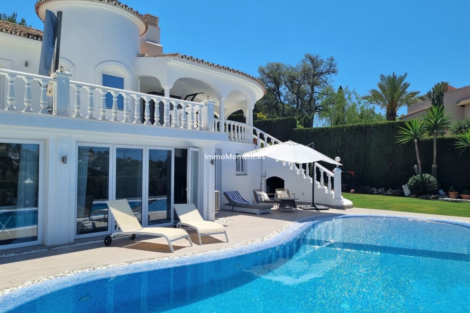 Resale - Villa - Marbella - Elviria