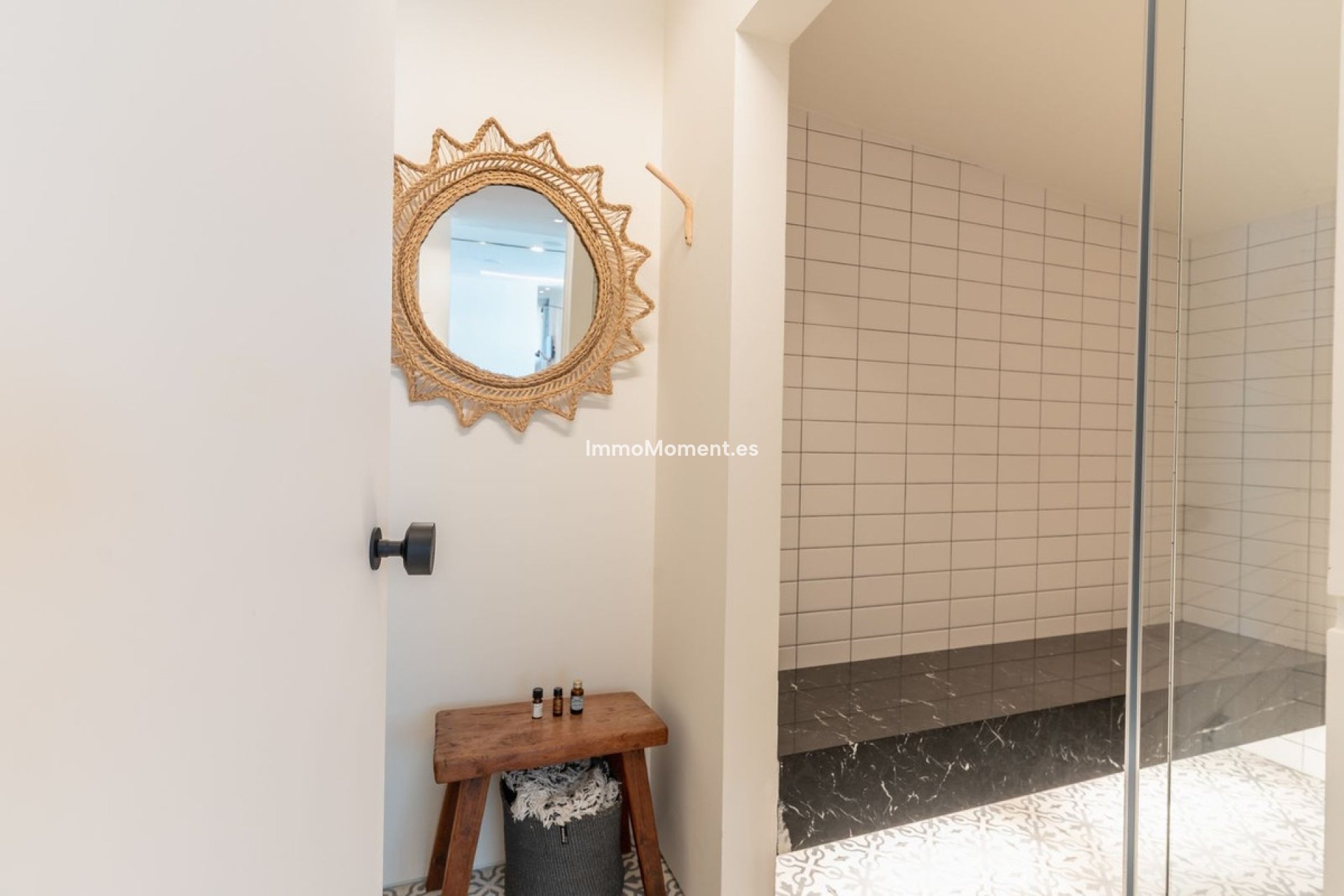 Resale - Villa - Marbella - Elviria