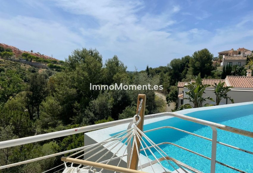 Resale - Villa - Marbella - Elviria