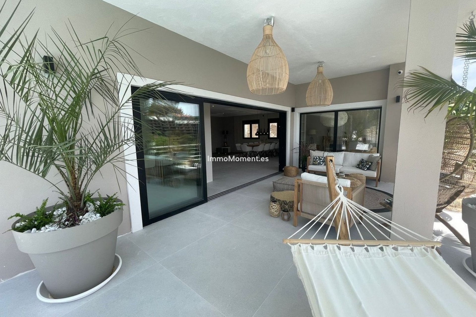 Resale - Villa - Marbella - Elviria