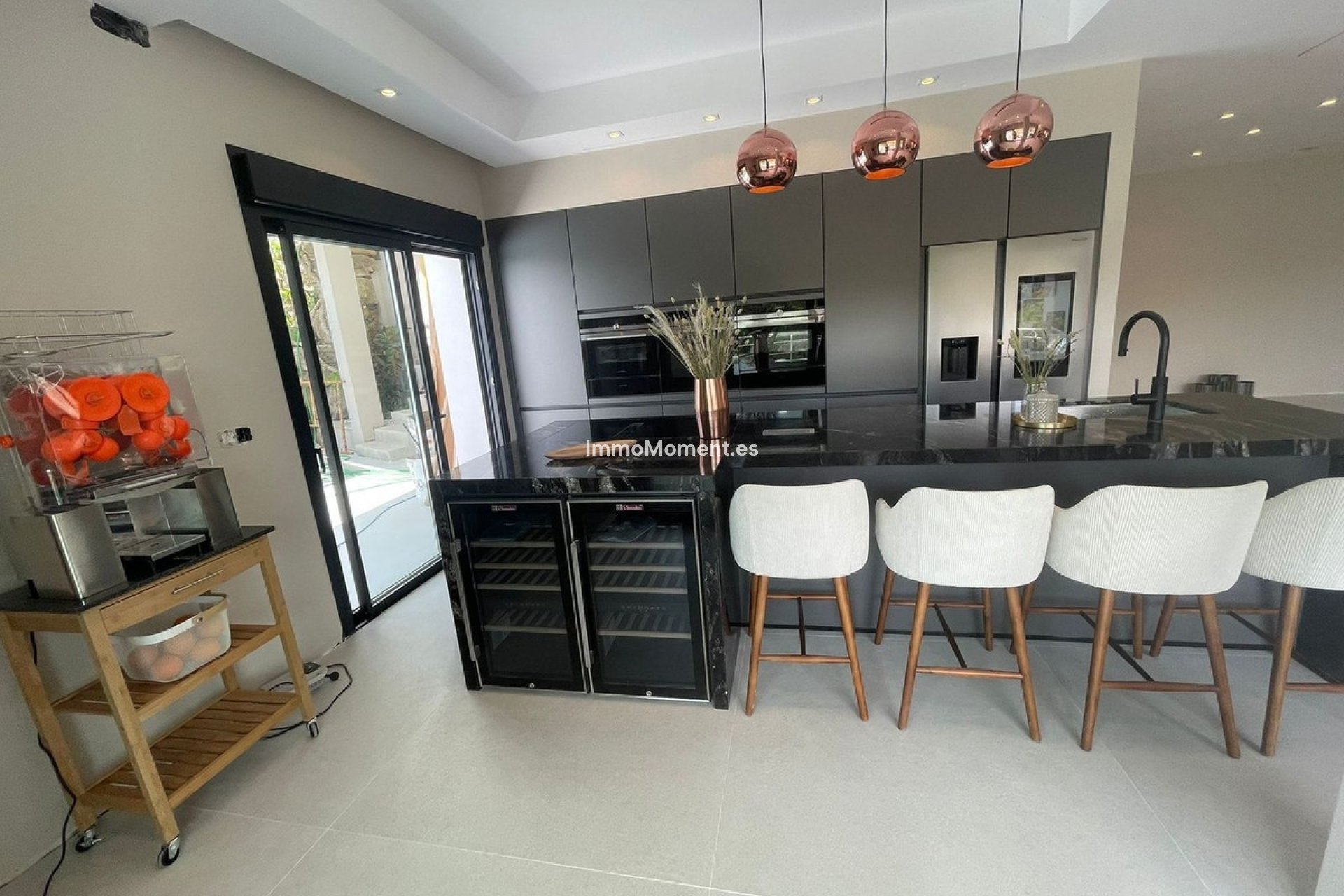 Resale - Villa - Marbella - Elviria