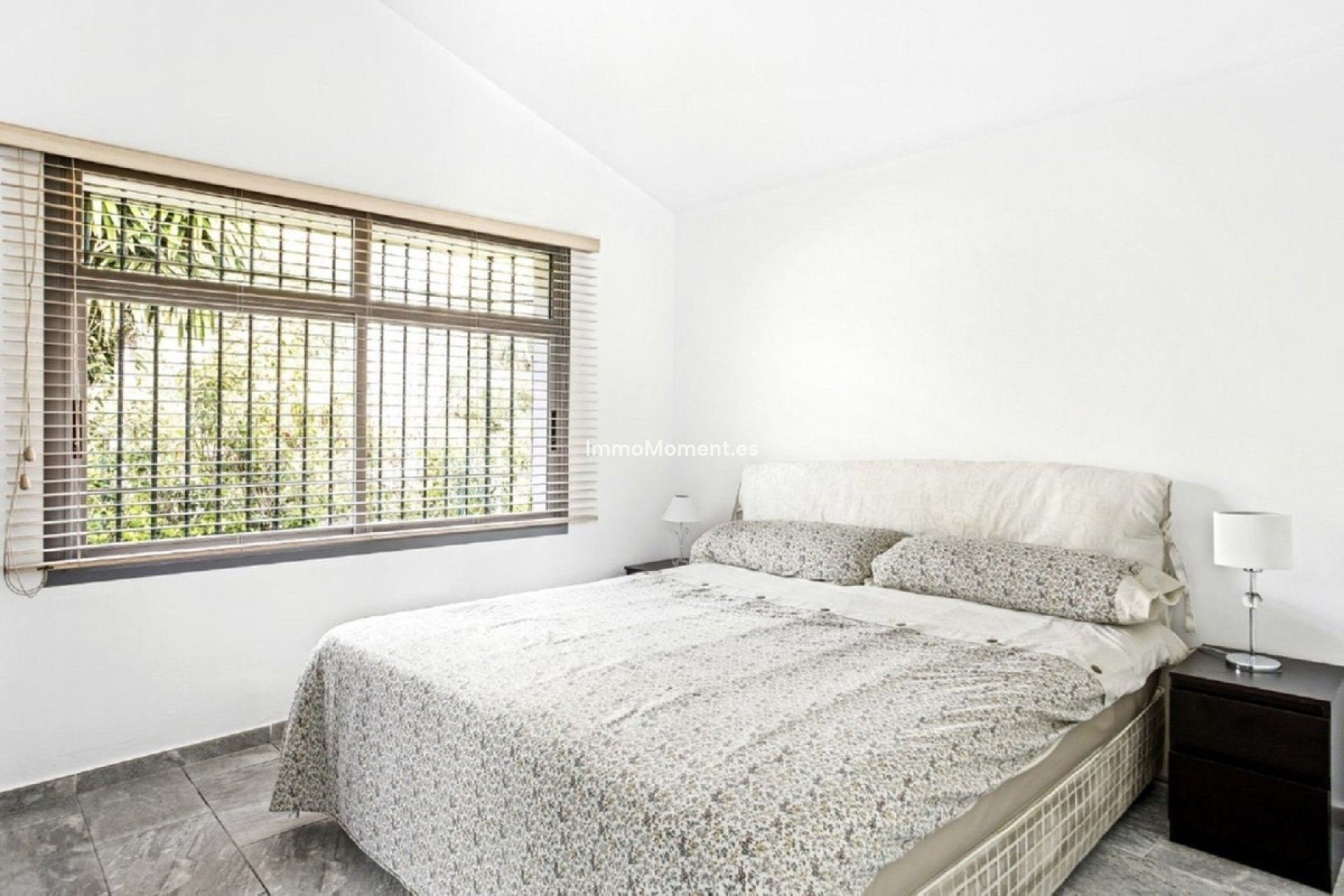 Resale - Villa - Marbella - Elviria