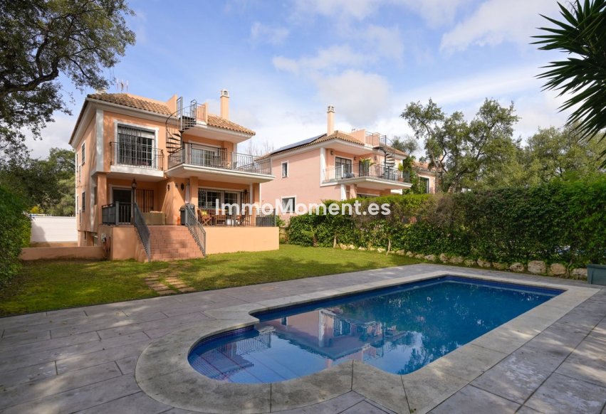 Resale - Villa - Marbella - Elviria