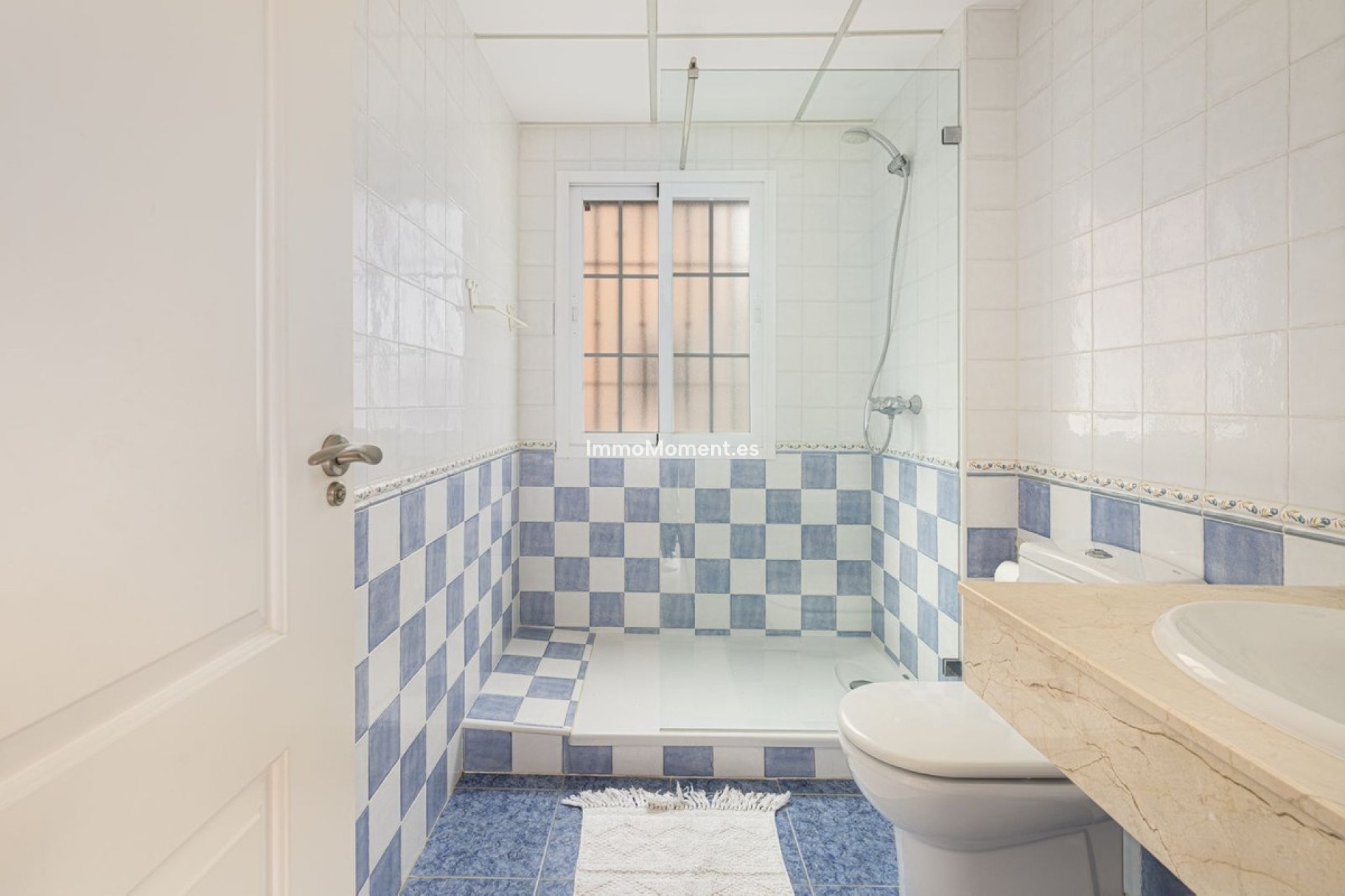 Resale - Villa - Marbella - Elviria