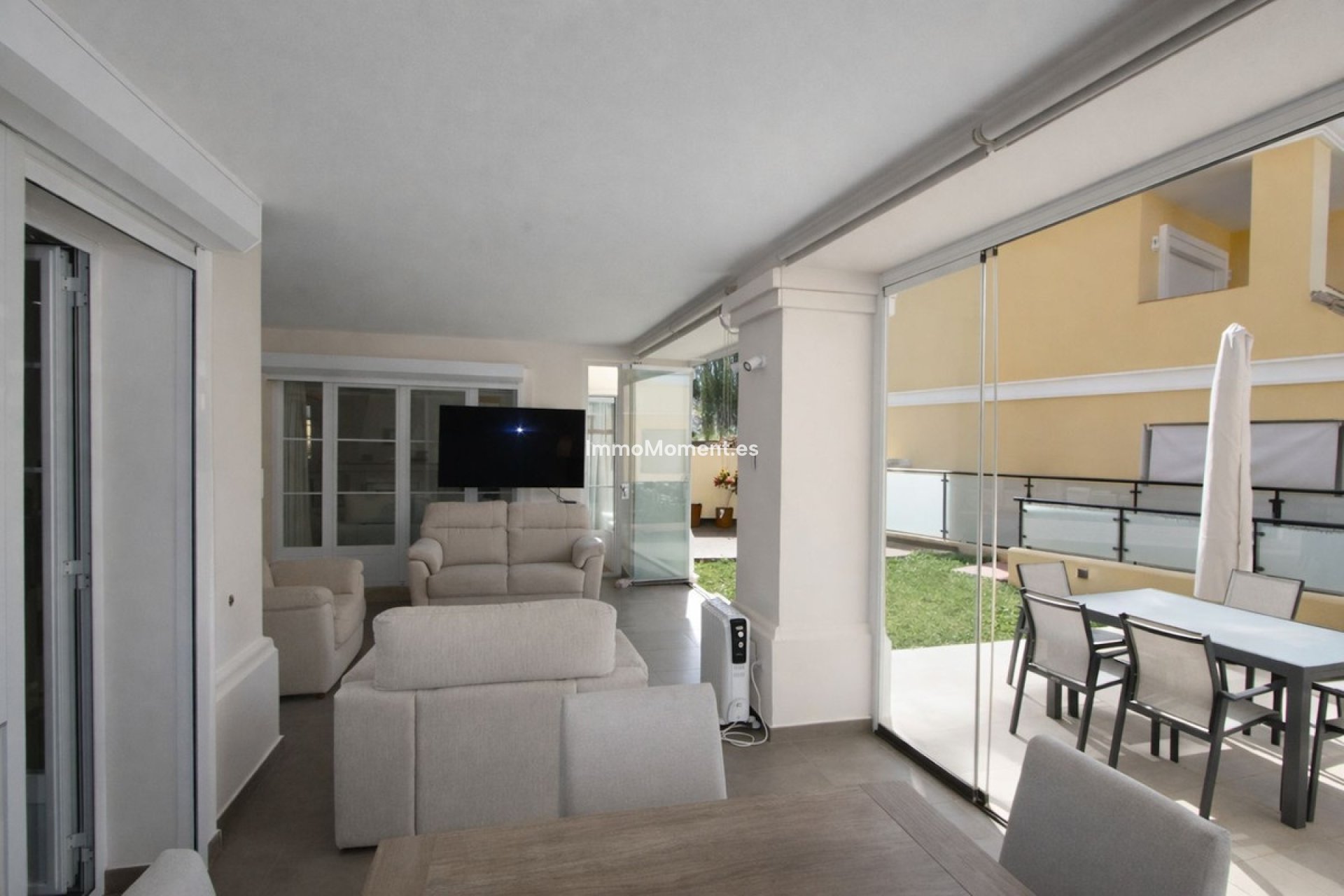 Resale - Villa - Marbella - Elviria