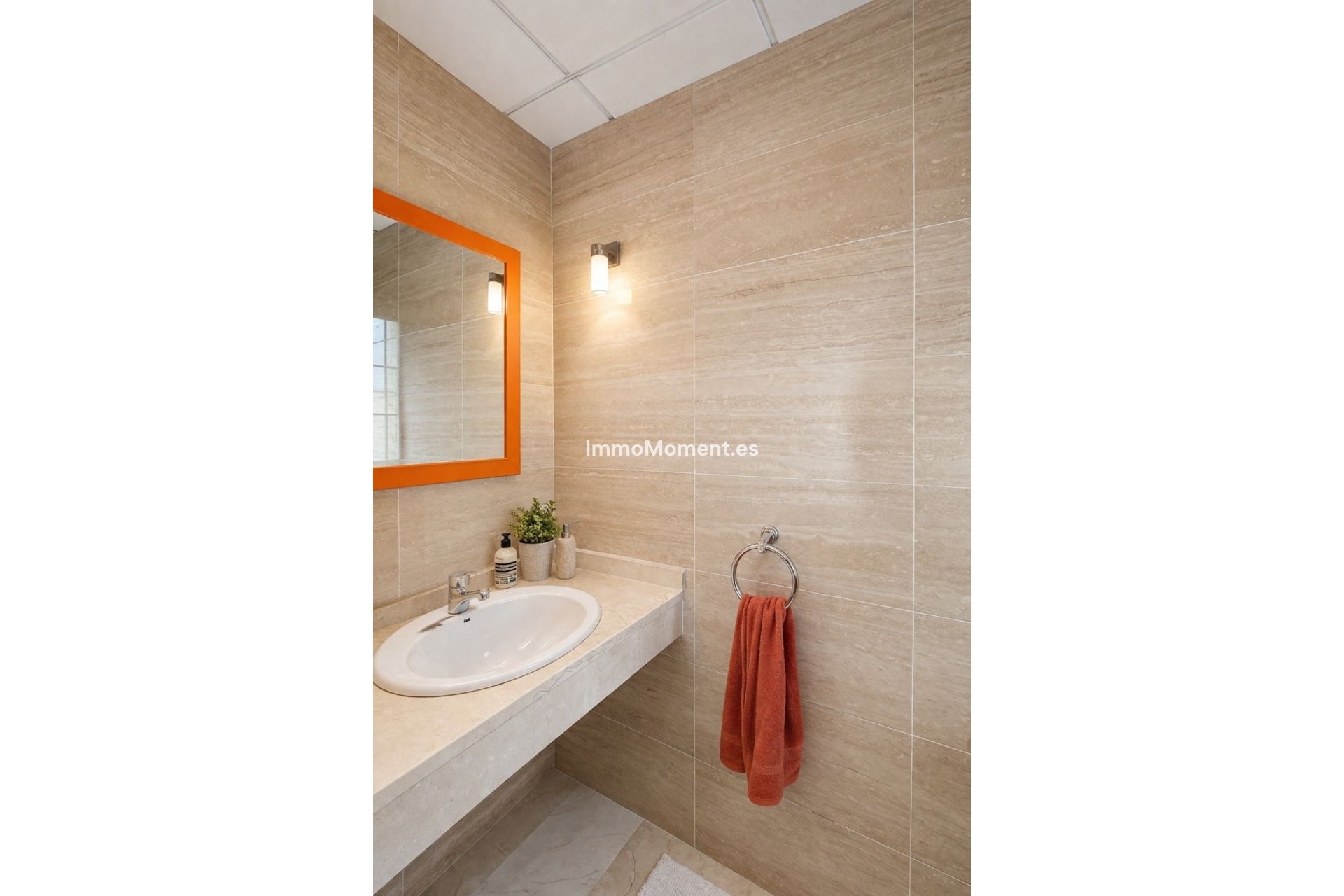 Resale - Villa - Marbella - Elviria