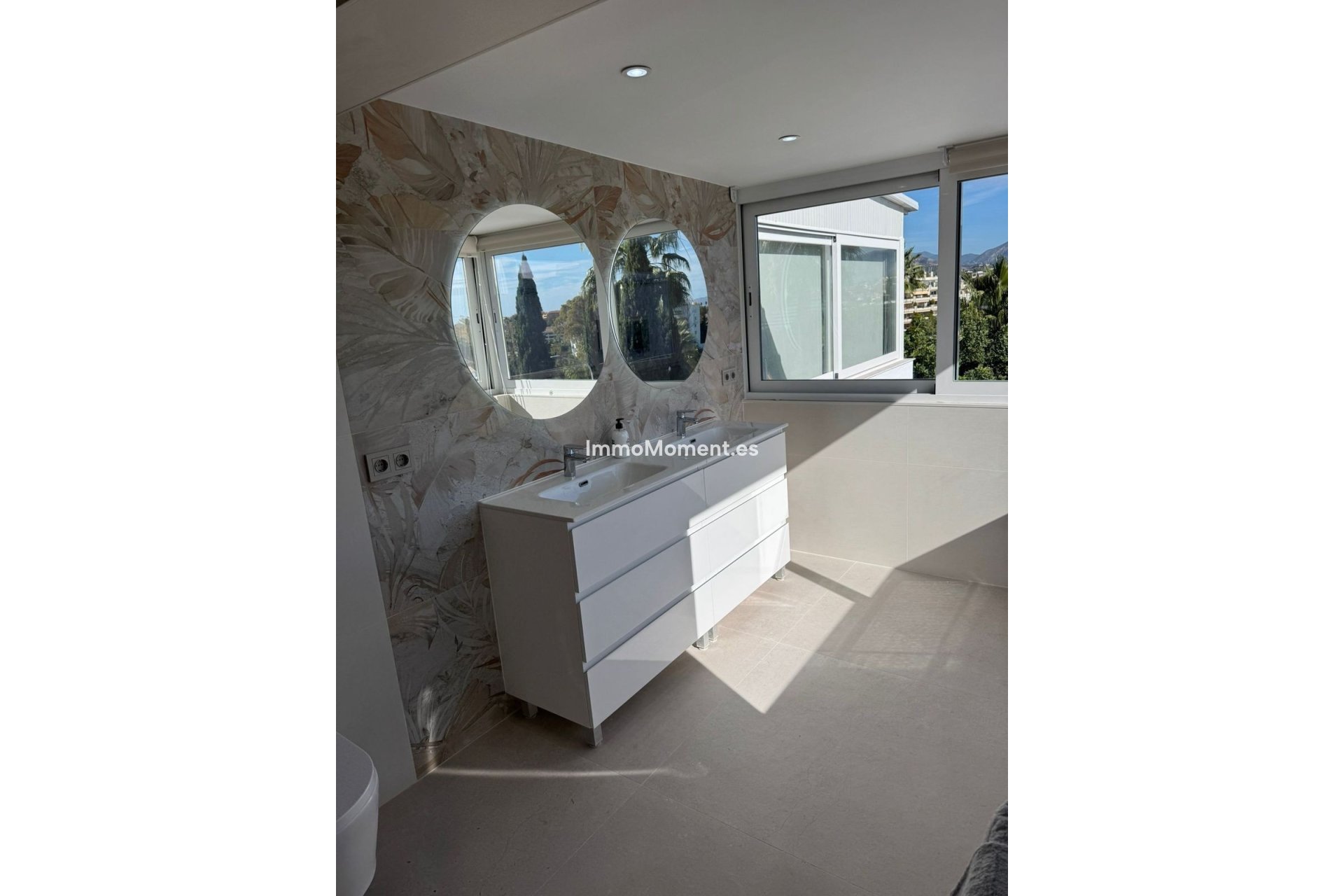 Resale - Villa - Marbella - Guadalmina Alta