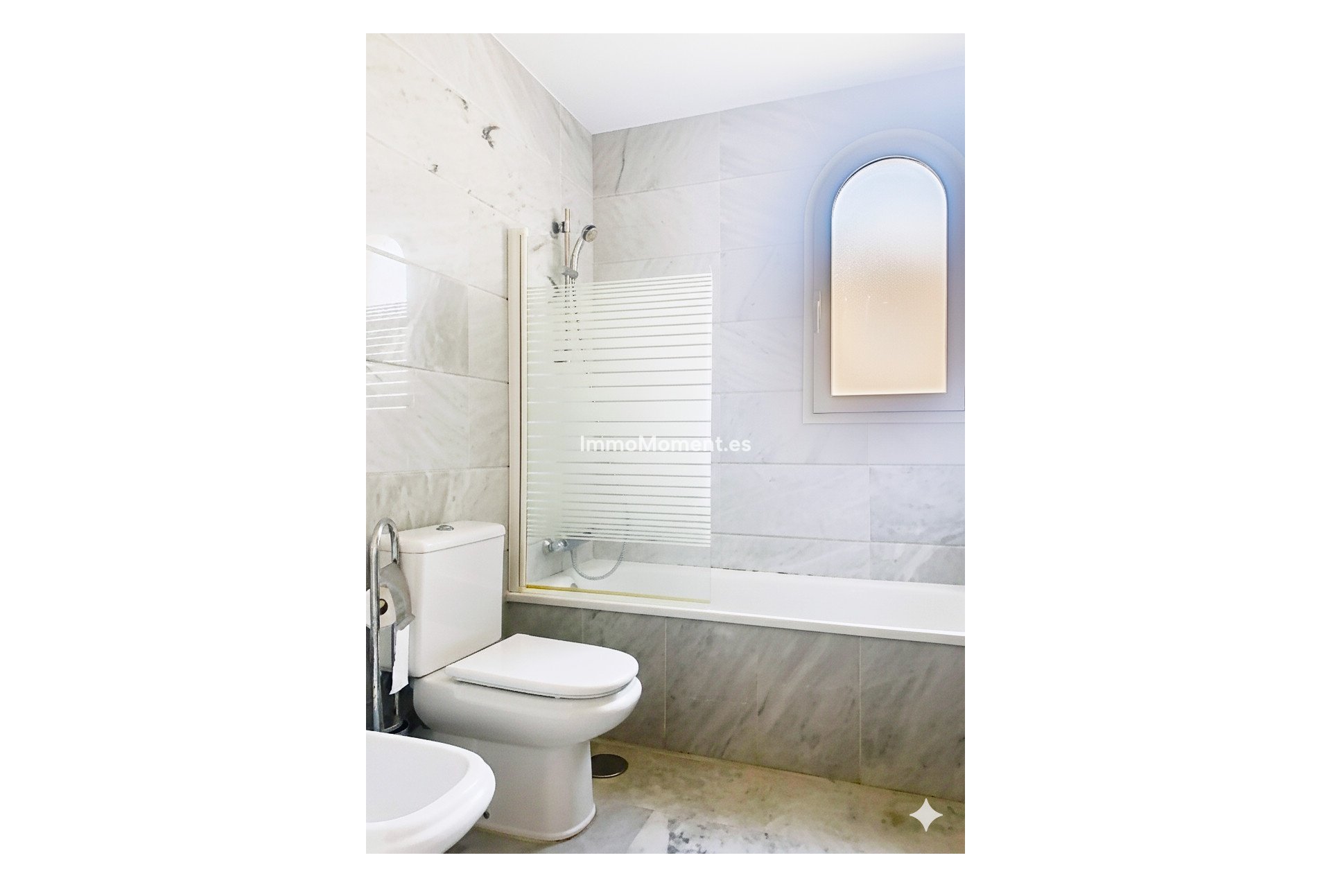 Resale - Villa - Marbella - Guadalmina Alta