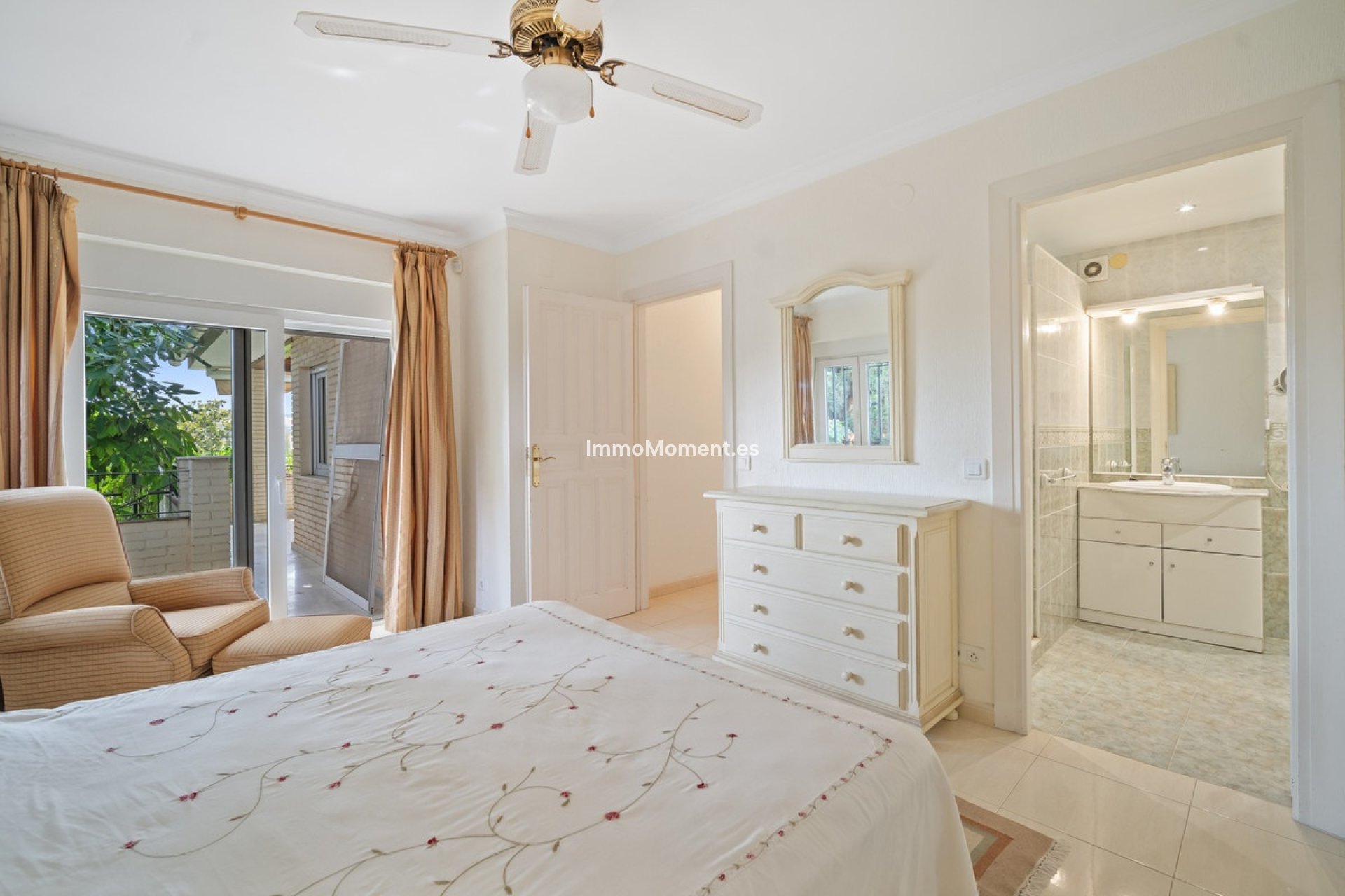 Resale - Villa - Marbella - Guadalmina Alta