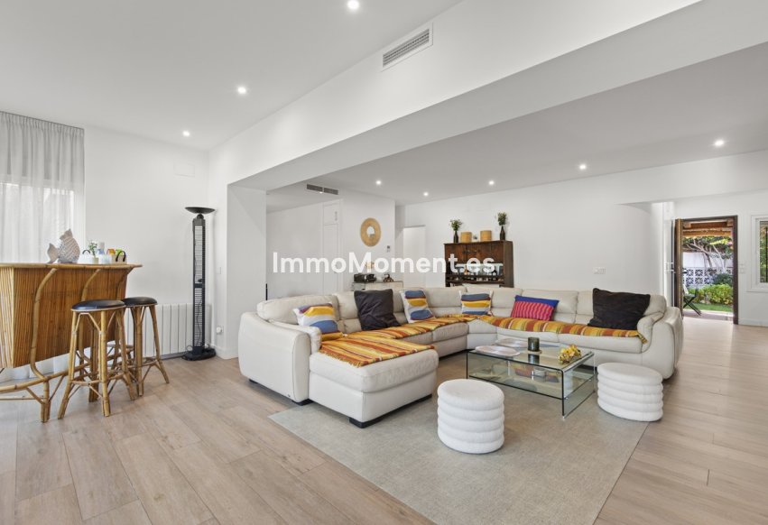 Resale - Villa - Marbella - Guadalmina Alta