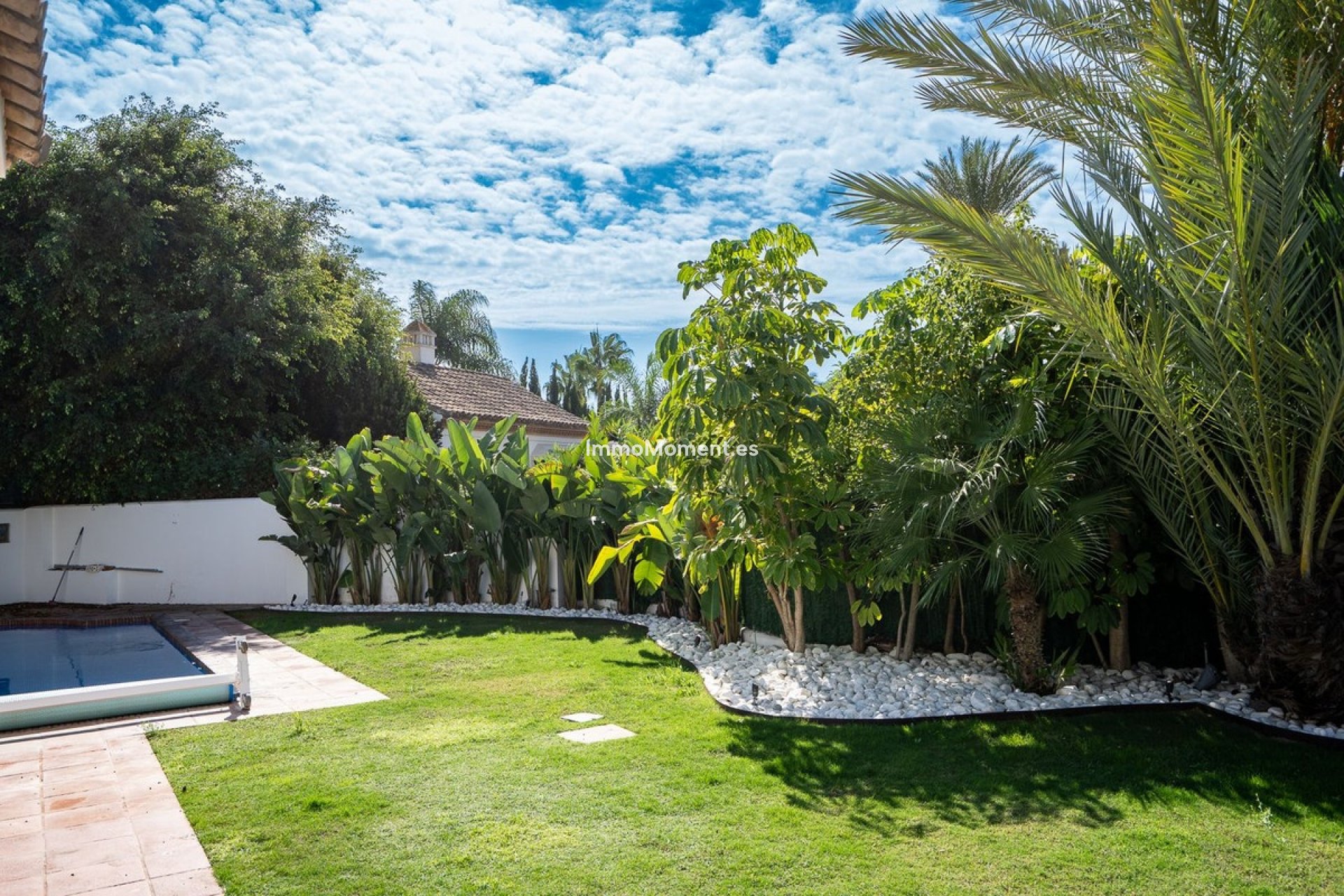 Resale - Villa - Marbella - Guadalmina Baja