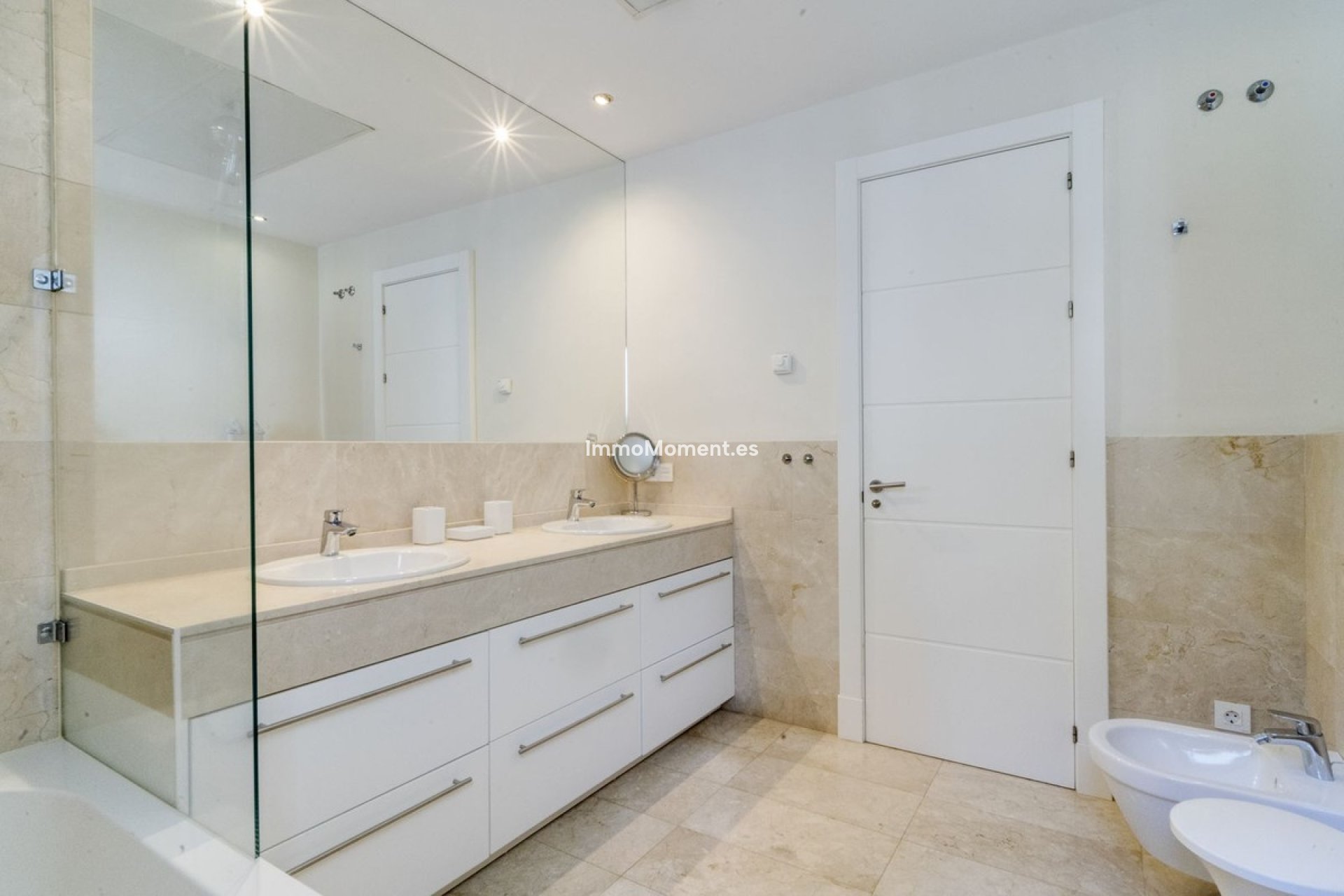 Resale - Villa - Marbella - Guadalmina Baja