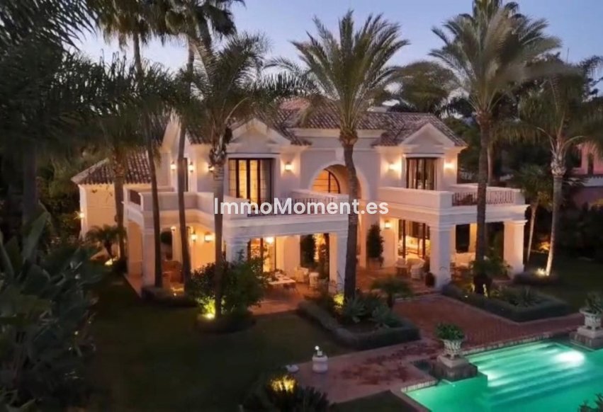 Resale - Villa - Marbella - Guadalmina Baja