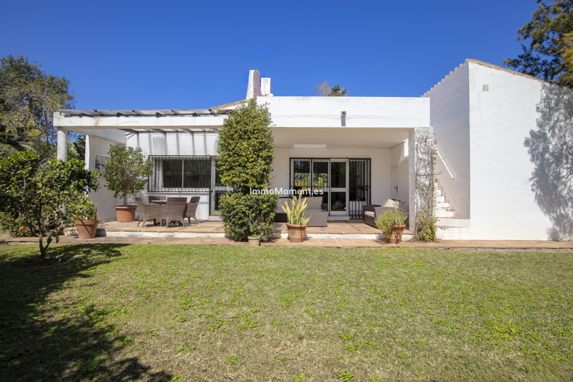 Resale - Villa - Marbella - Guadalmina Baja