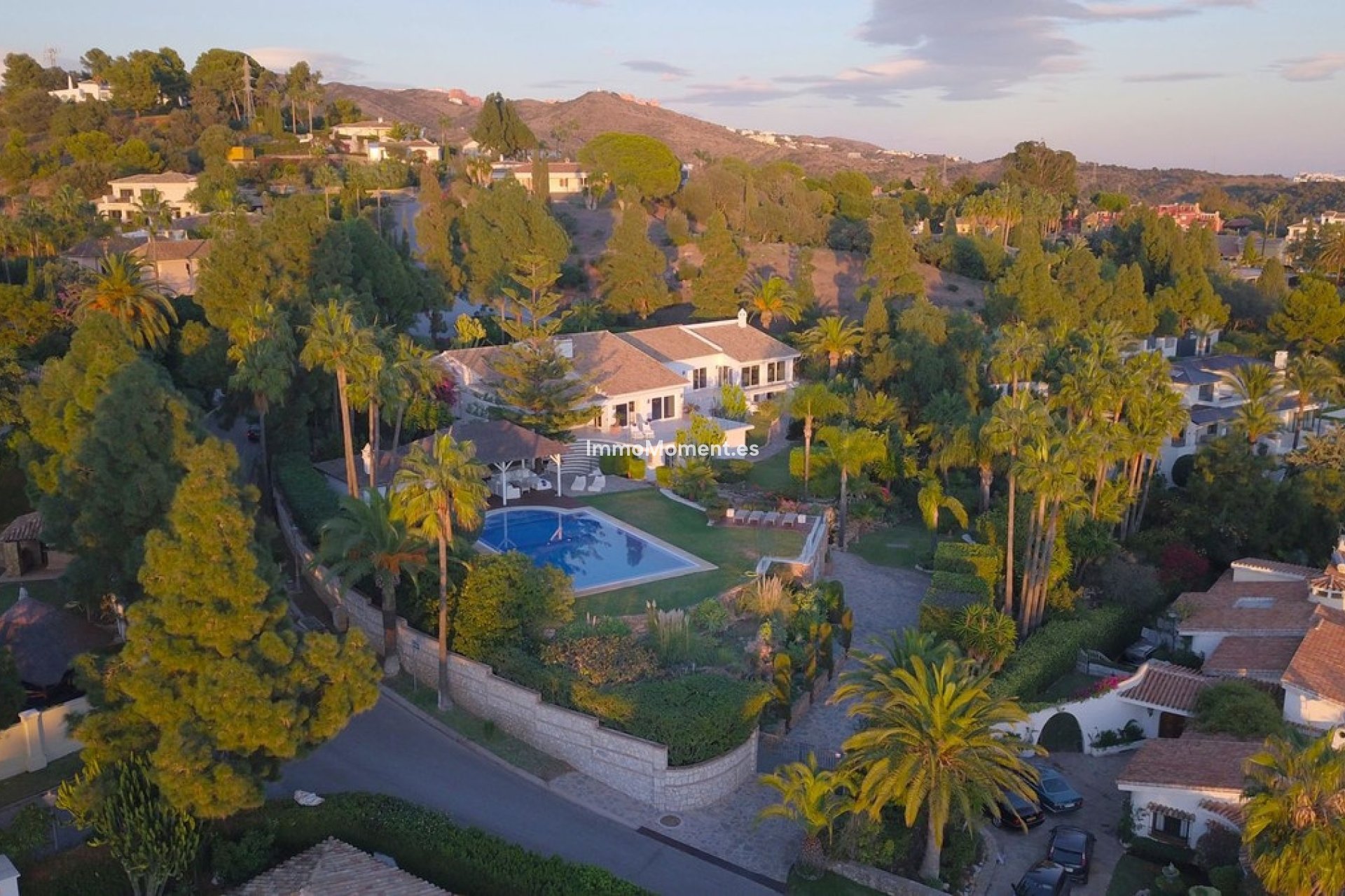 Resale - Villa - Marbella - Hacienda Las Chapas