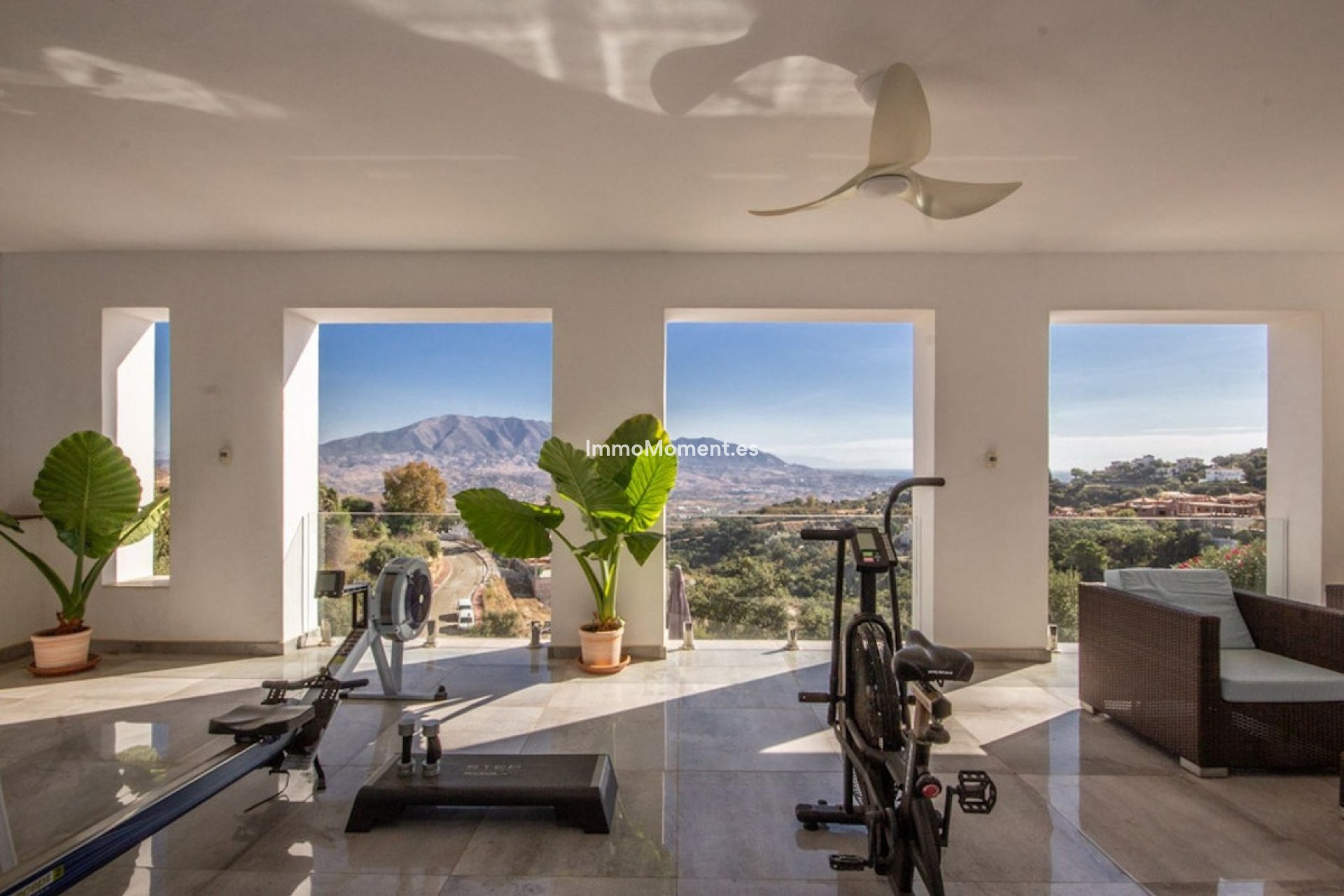 Resale - Villa - Marbella - La Mairena