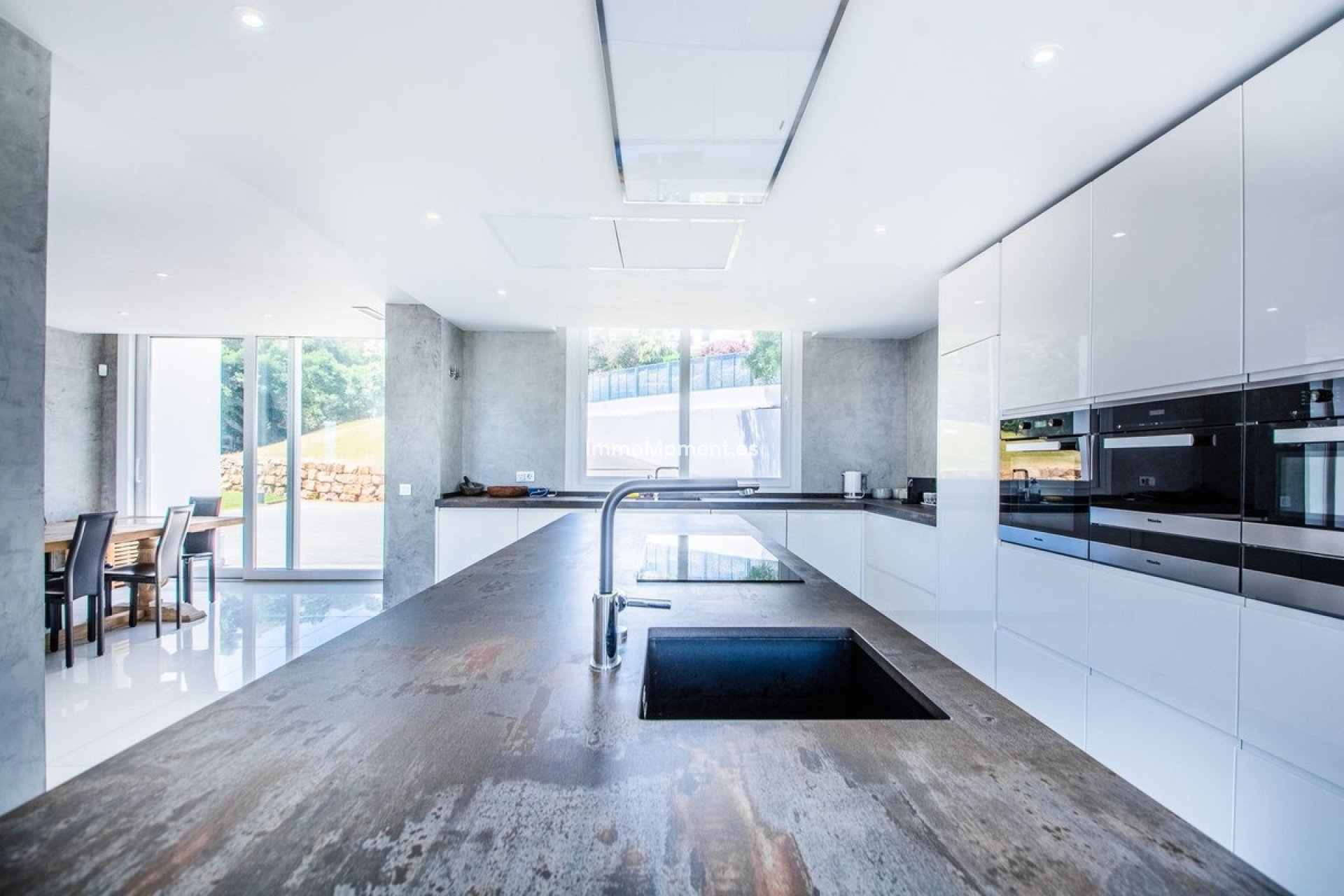 Resale - Villa - Marbella - La Mairena