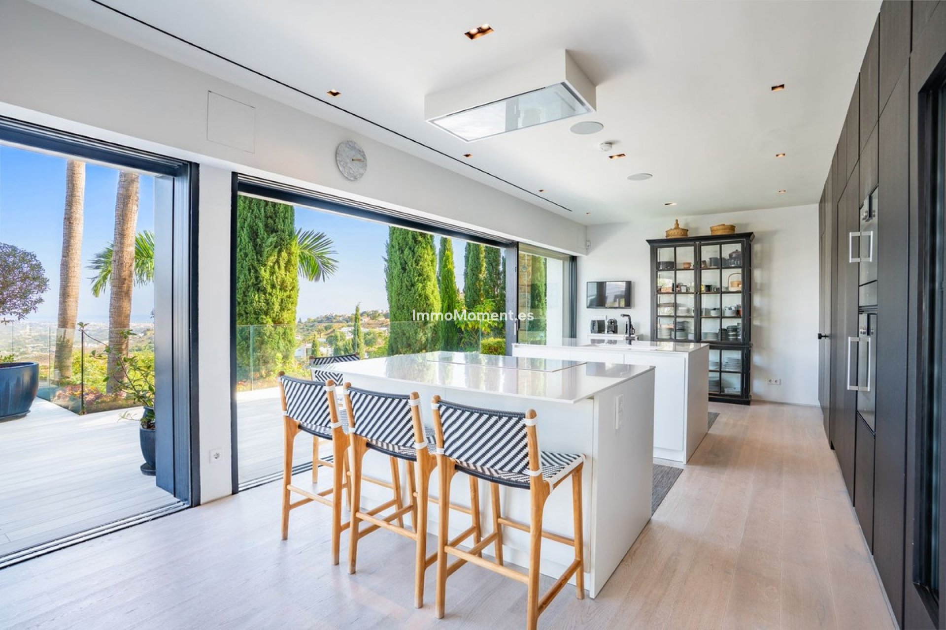 Resale - Villa - Marbella - La Mairena