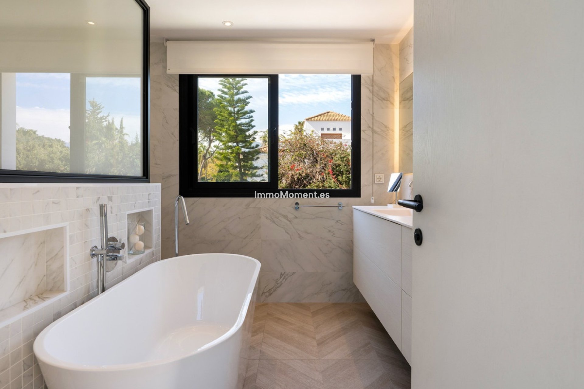 Resale - Villa - Marbella - Las Brisas