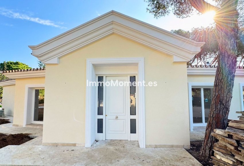 Resale - Villa - Marbella - Las Chapas