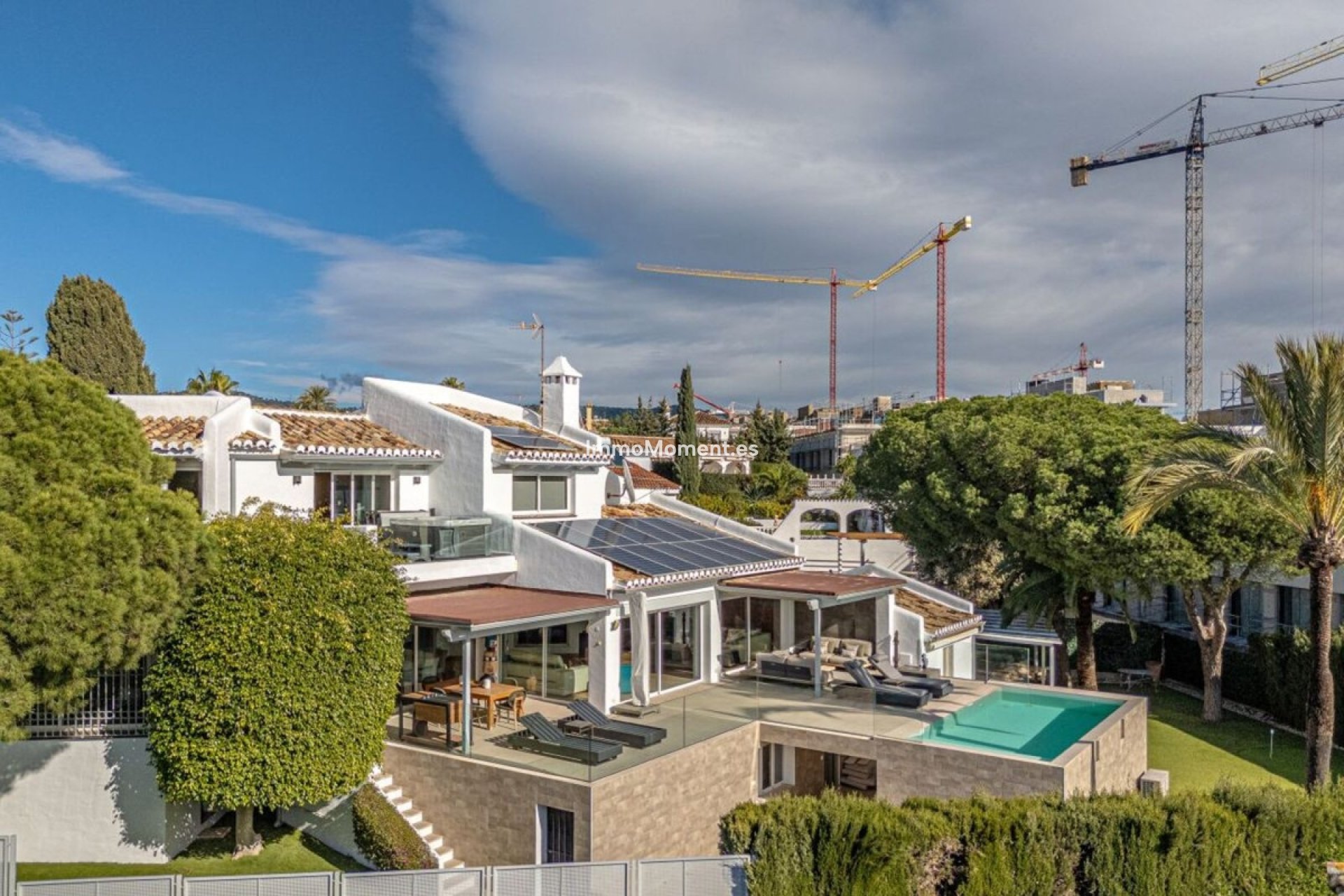 Resale - Villa - Marbella - Las Chapas