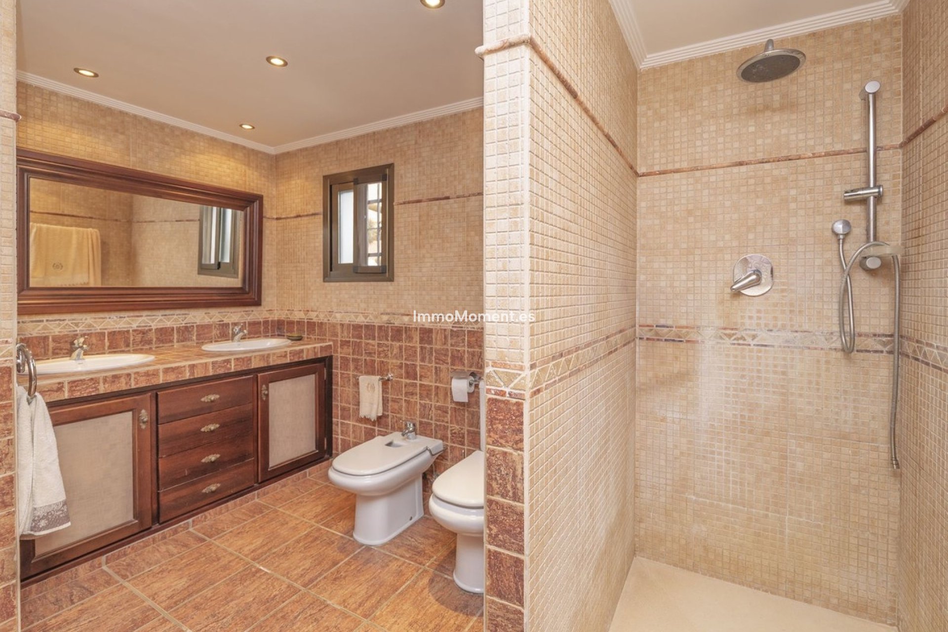 Resale - Villa - Marbella - Las Chapas