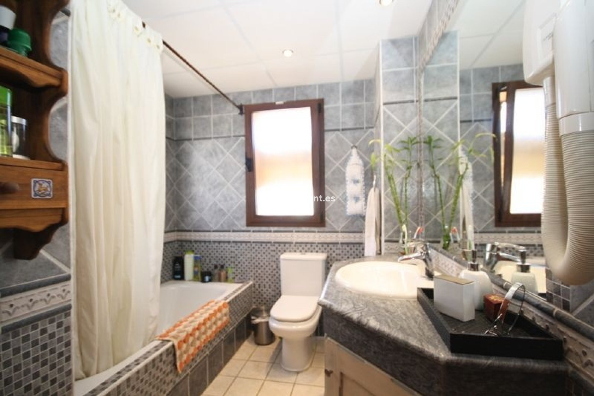 Resale - Villa - Marbella - Las Chapas