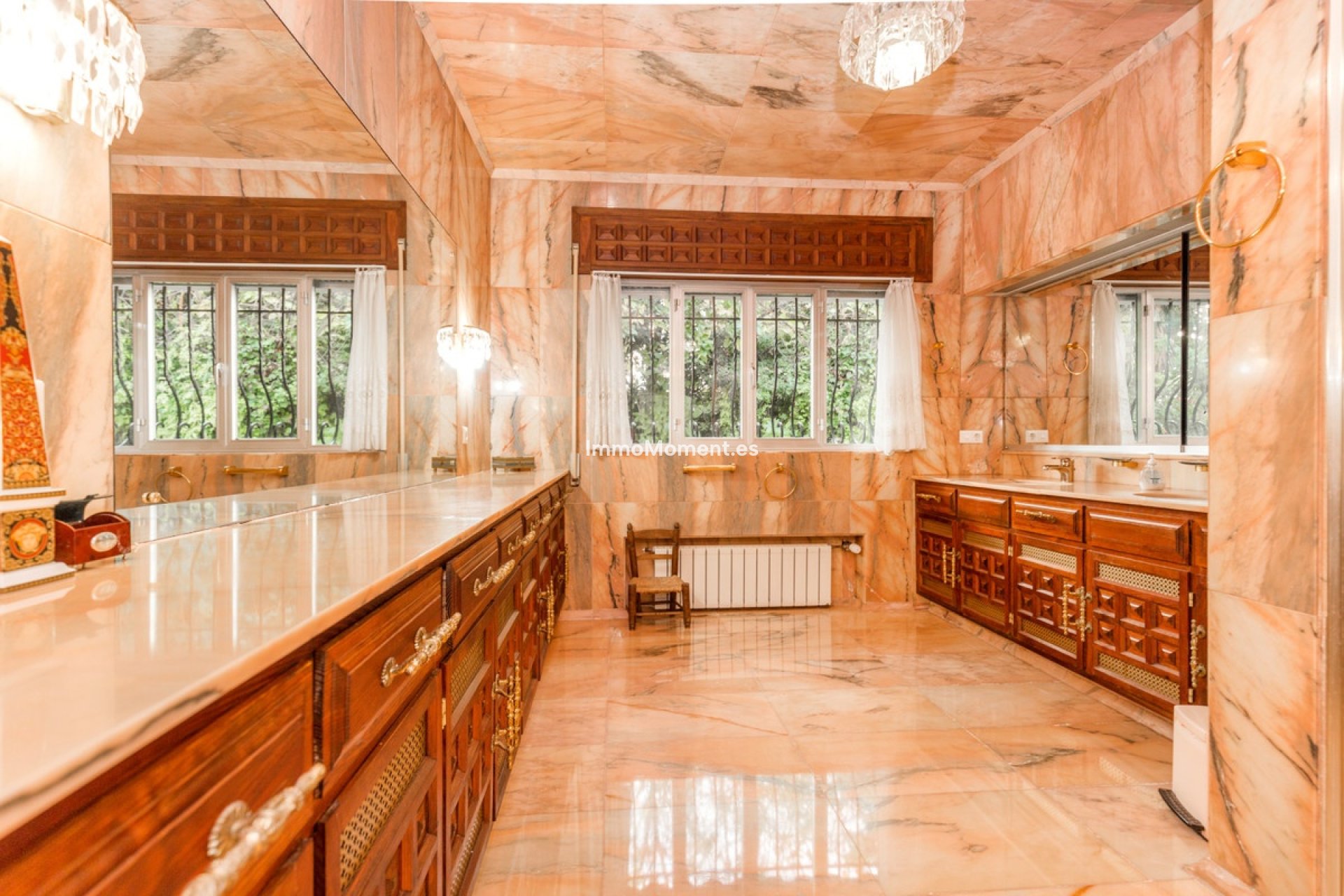 Resale - Villa - Marbella - Los Monteros