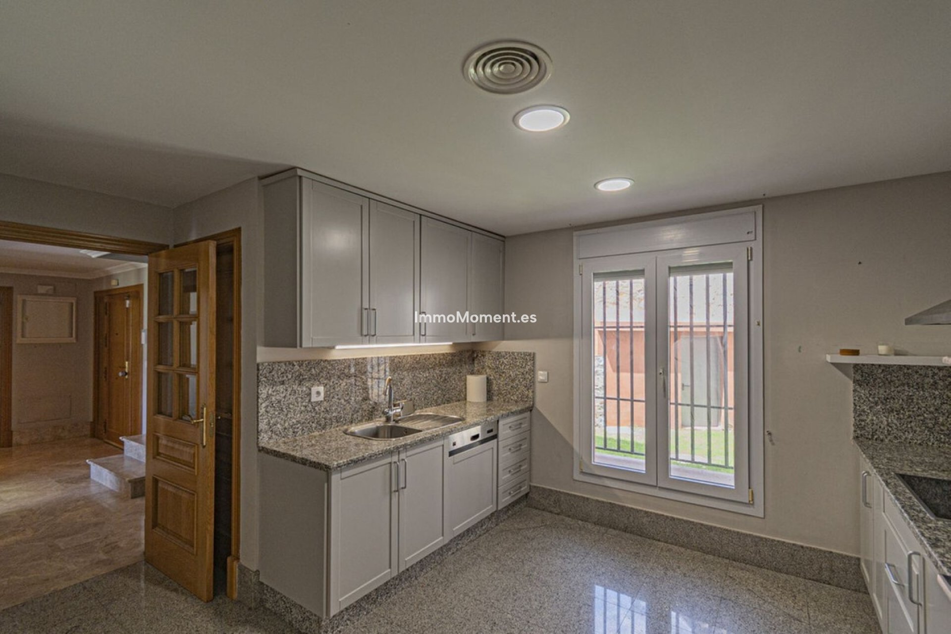 Resale - Villa - Marbella - Marbella Centro