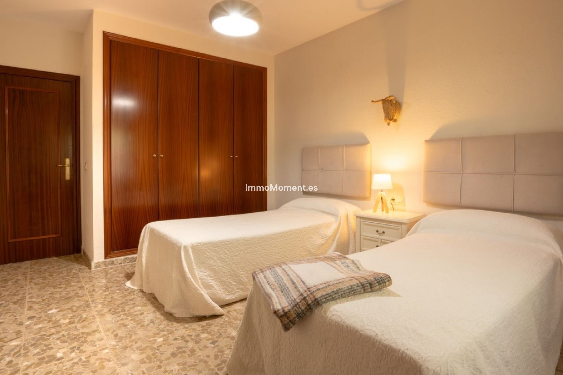 Resale - Villa - Marbella - Marbesa