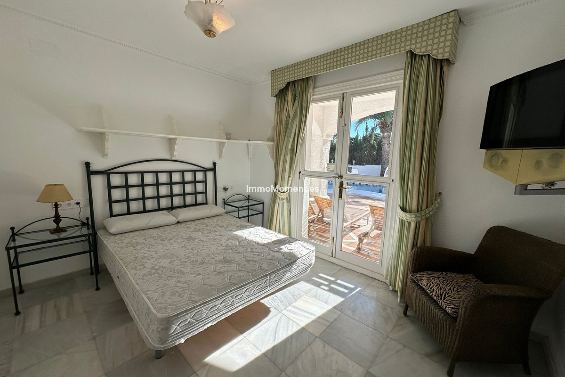 Resale - Villa - Marbella - Marbesa