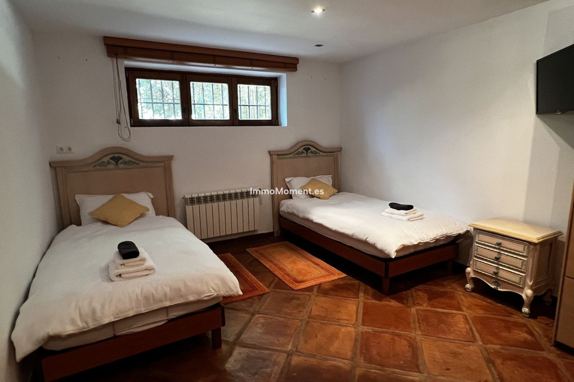 Resale - Villa - Marbella - Marbesa