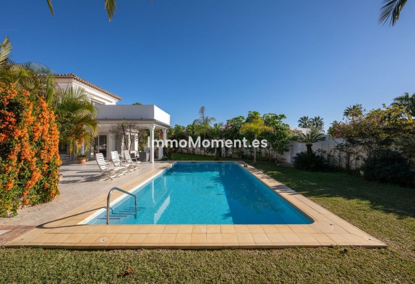 Resale - Villa - Marbella - Marbesa