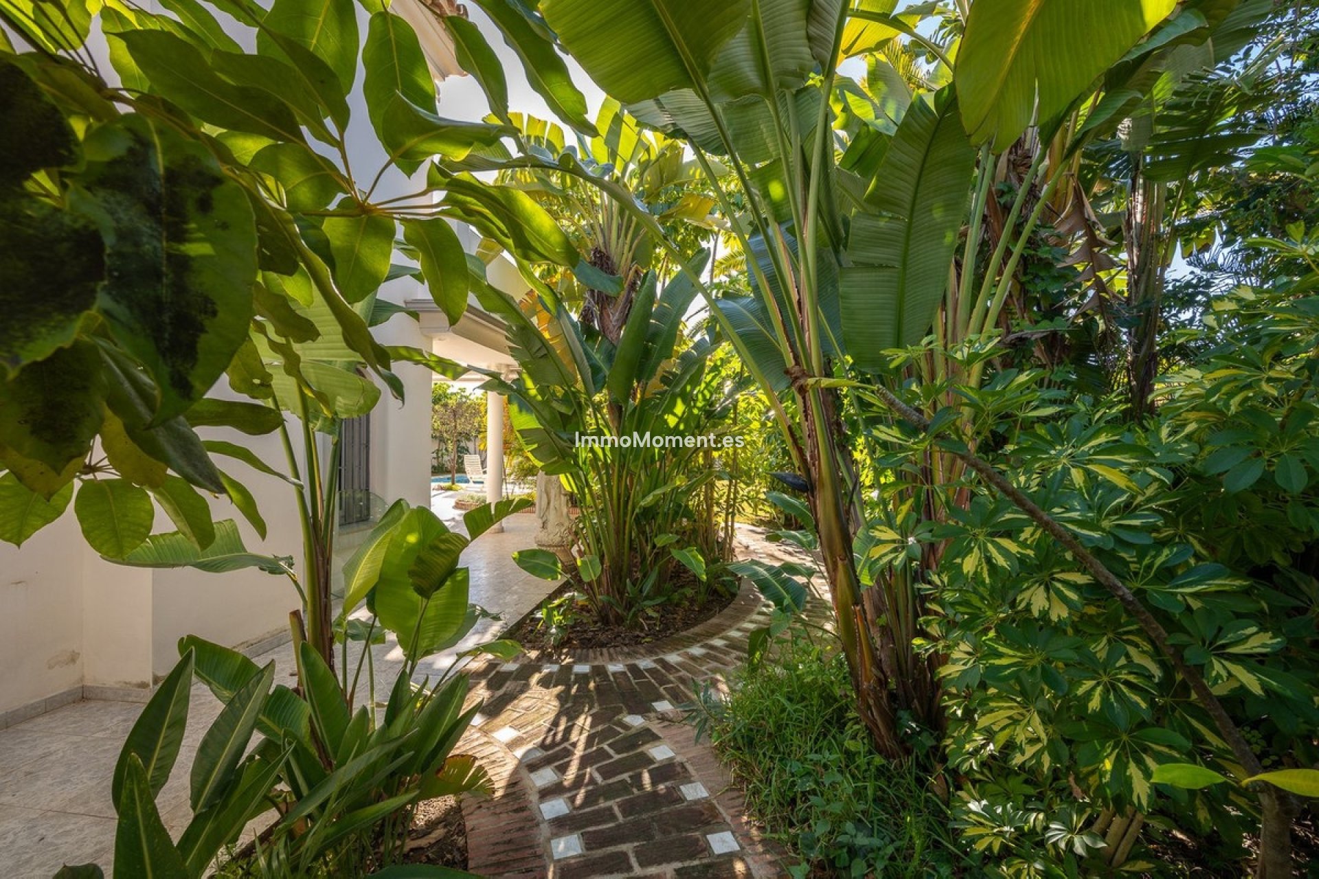 Resale - Villa - Marbella - Marbesa