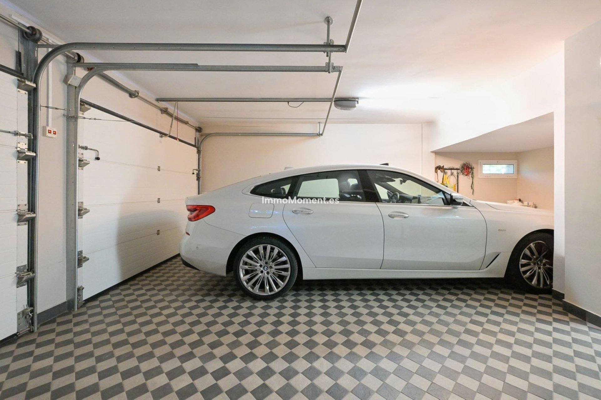 Resale - Villa - Marbella - Marbesa