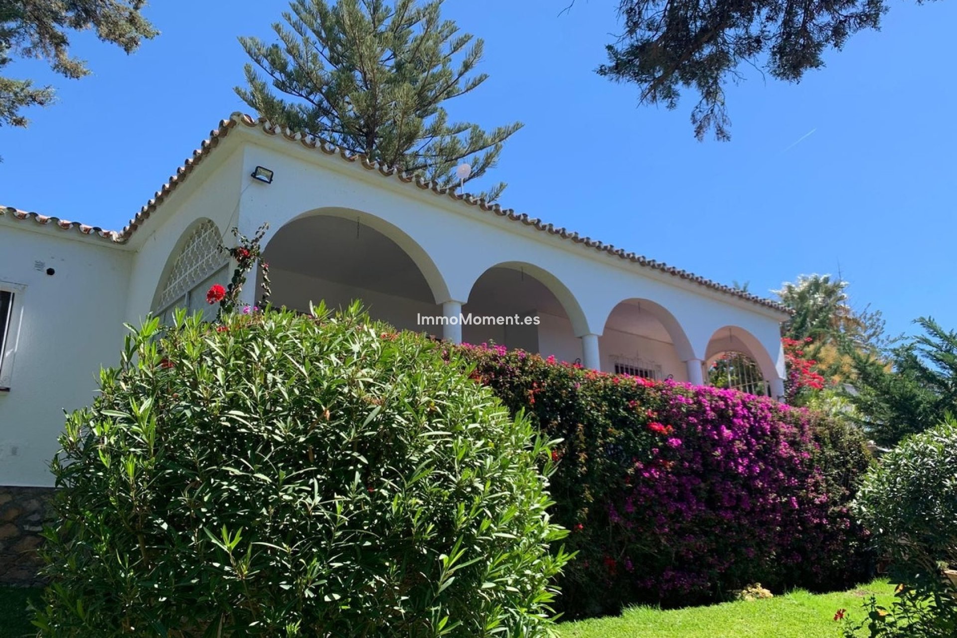 Resale - Villa - Marbella - Marbesa