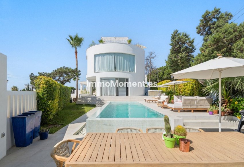 Resale - Villa - Marbella - Marbesa