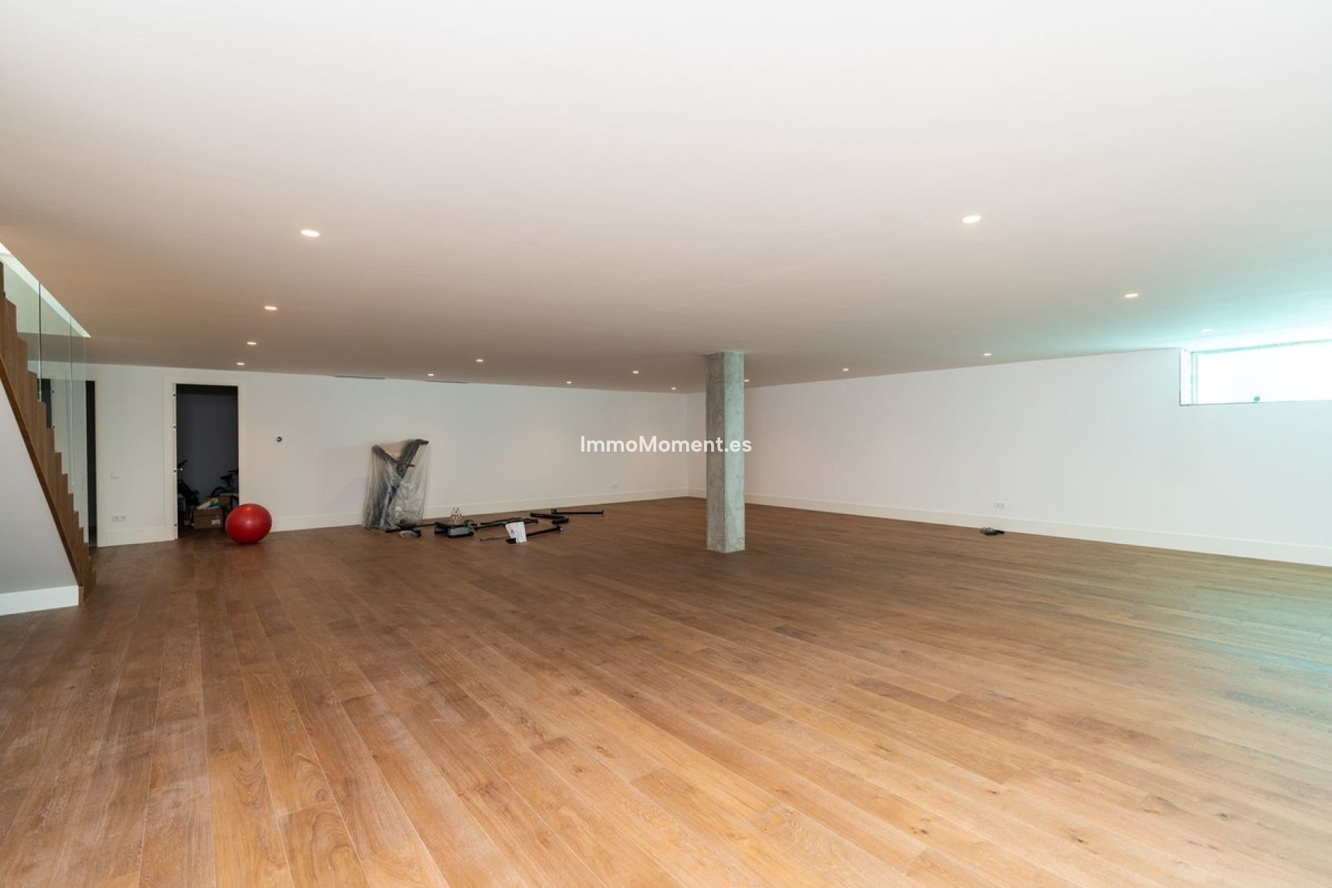 Resale - Villa - Marbella - Marbesa