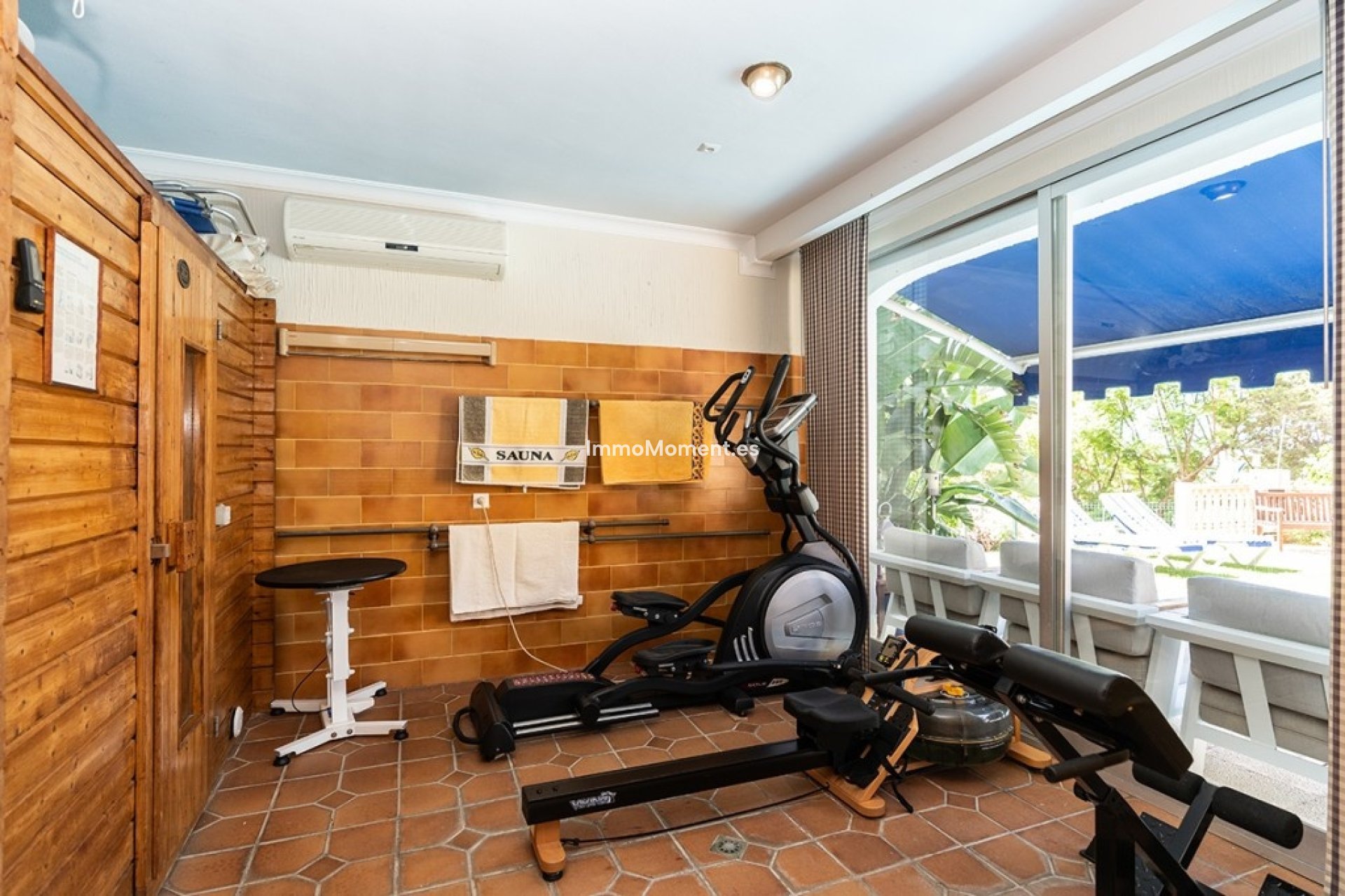 Resale - Villa - Marbella - Marbesa