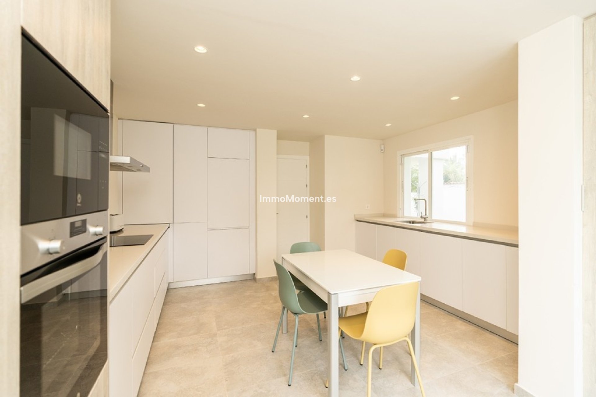 Resale - Villa - Marbella - Marbesa