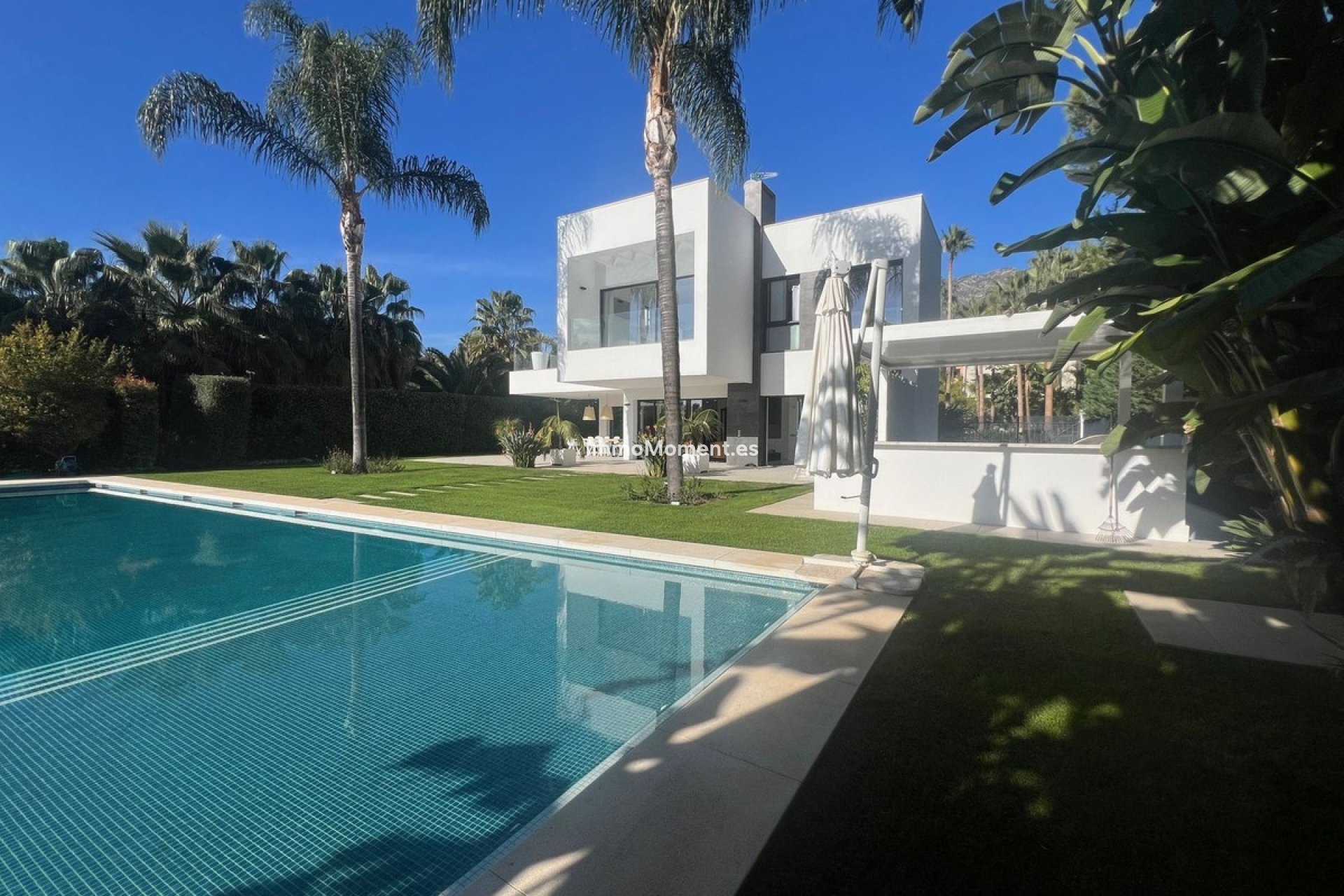 Resale - Villa - Marbella - Nagüeles