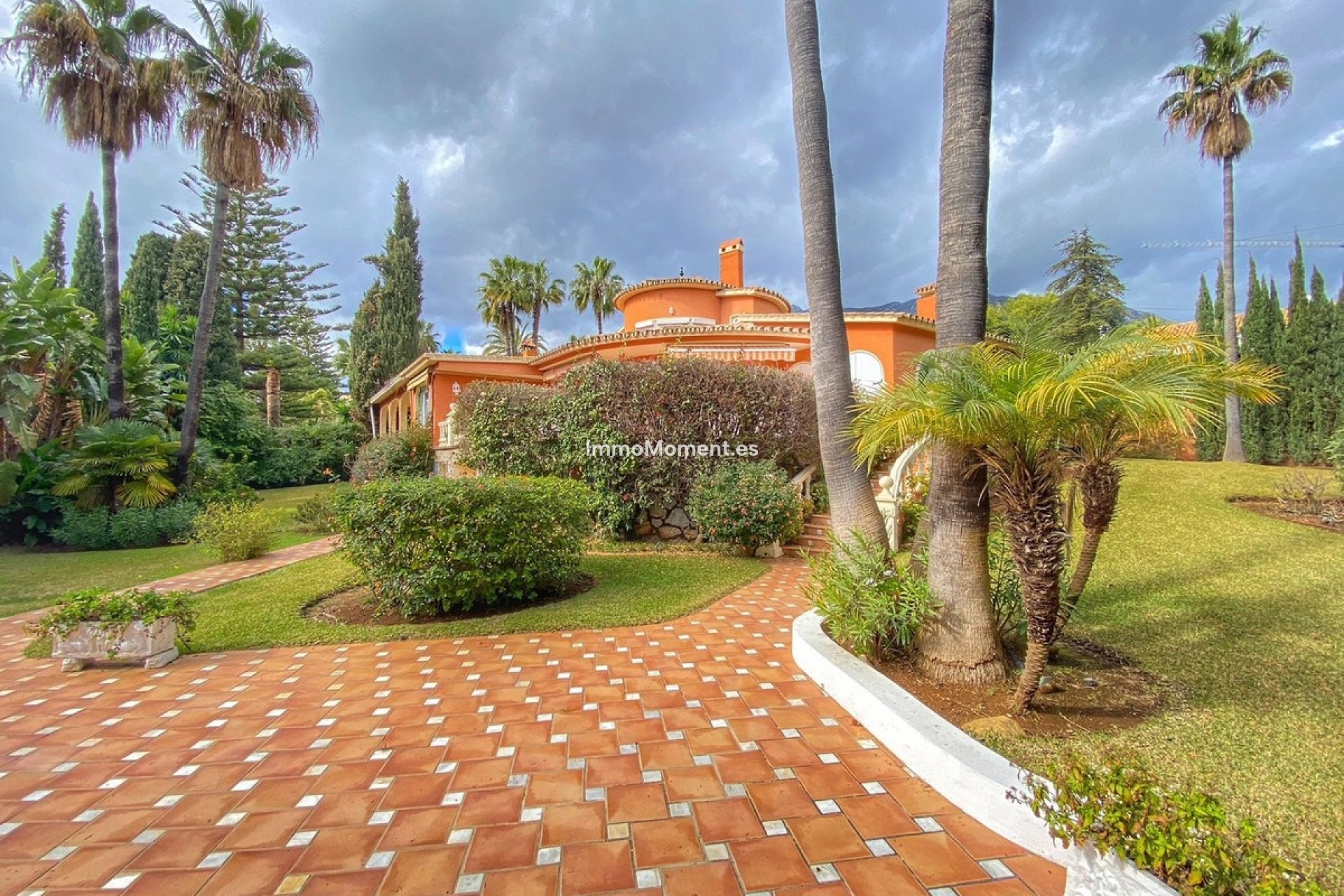 Resale - Villa - Marbella - Nagüeles