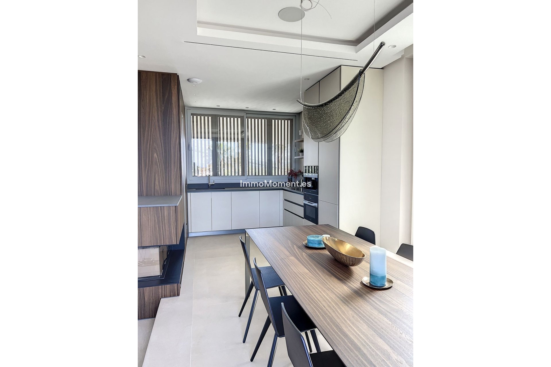 Resale - Villa - Marbella - Nueva Andalucía